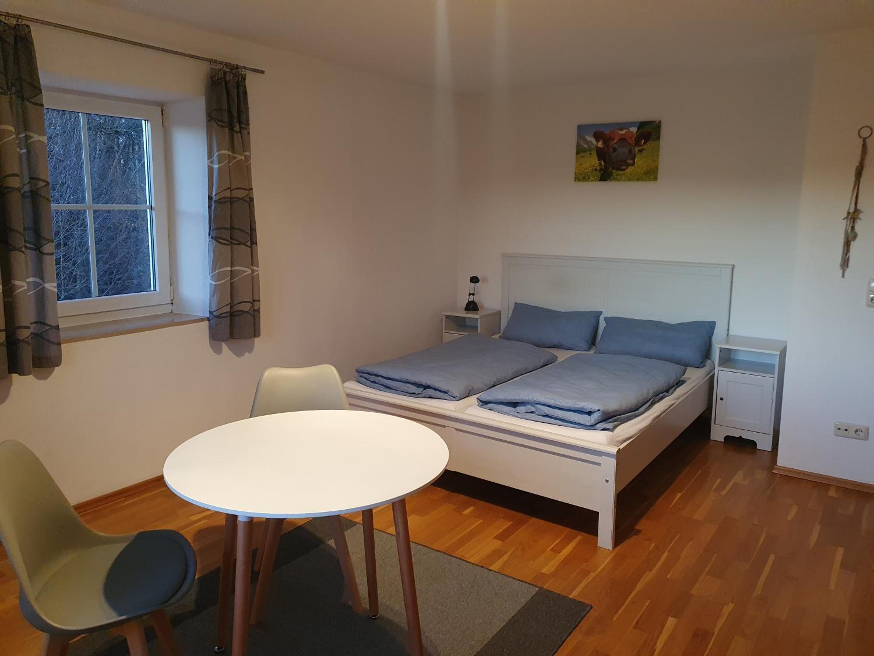One-Bedroom Apartment photo 1