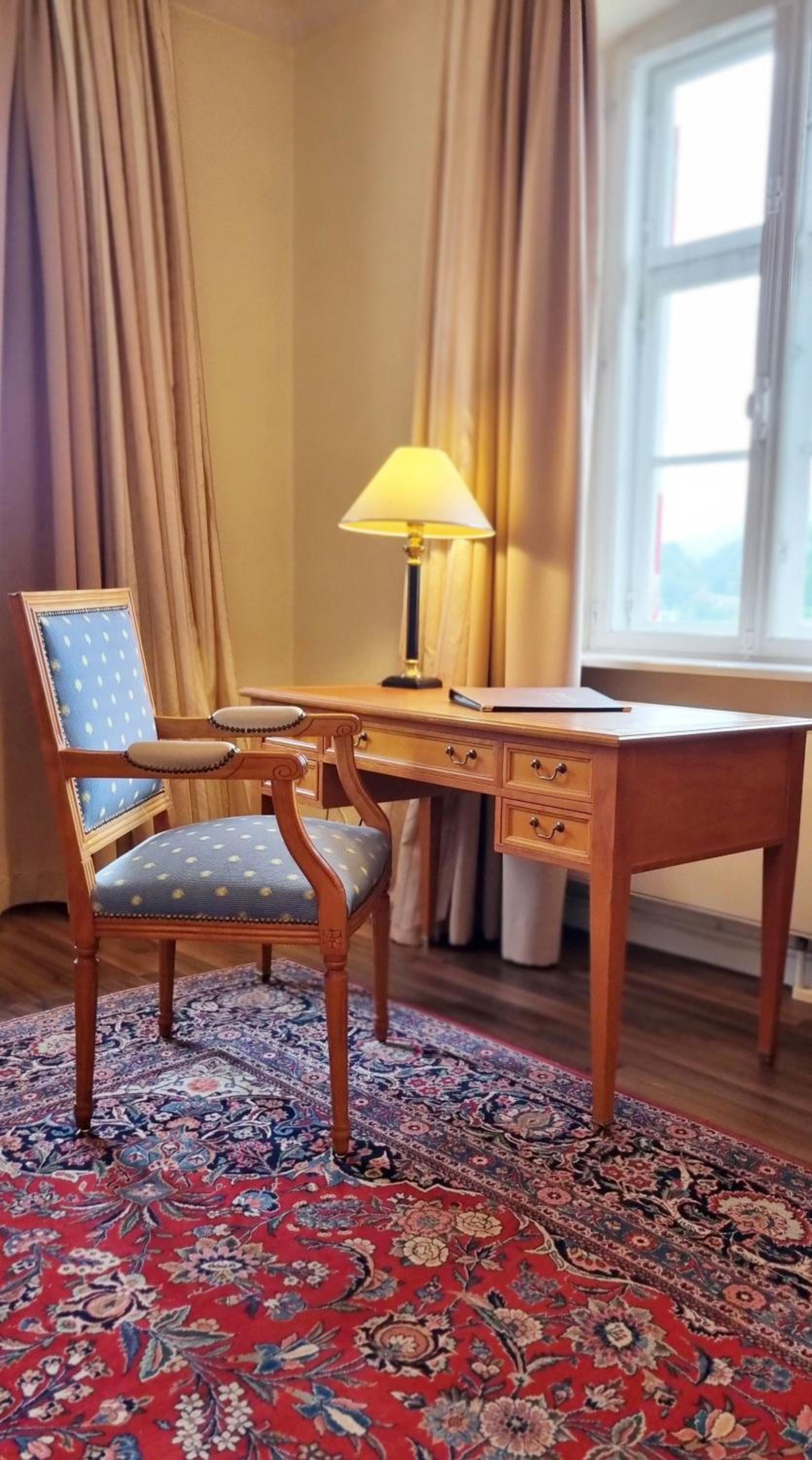 Deluxe Suite - Photo 8