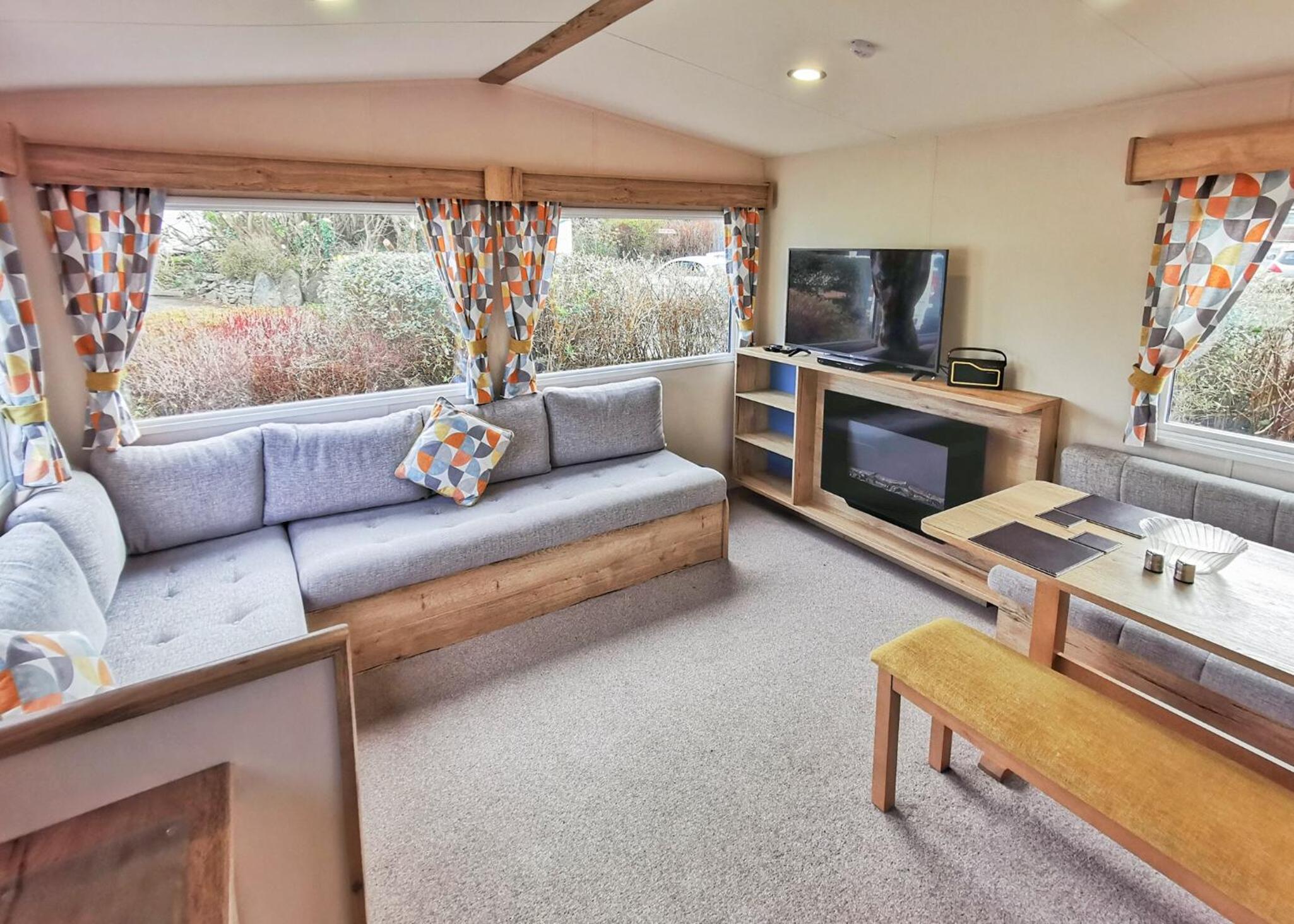 Three-Bedroom Mobile Home photo 1