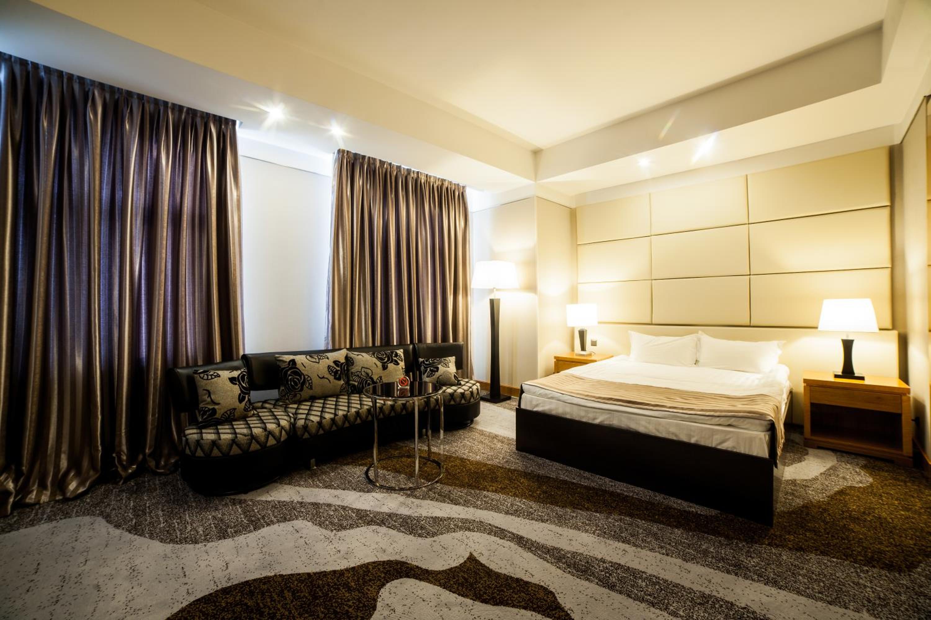 Junior Suite (2 Adults) photo 1