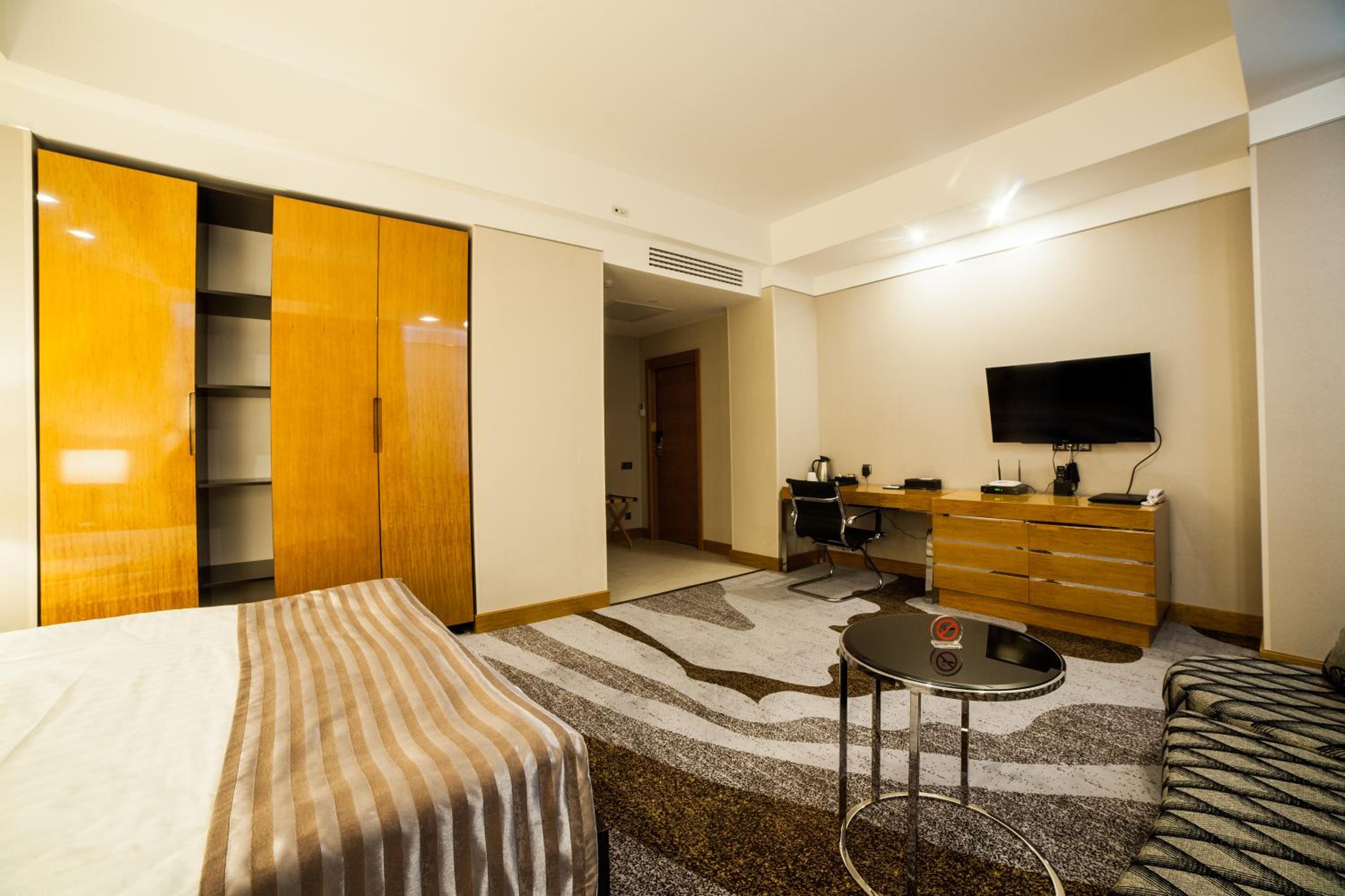 Junior Suite (2 Adults) photo 2