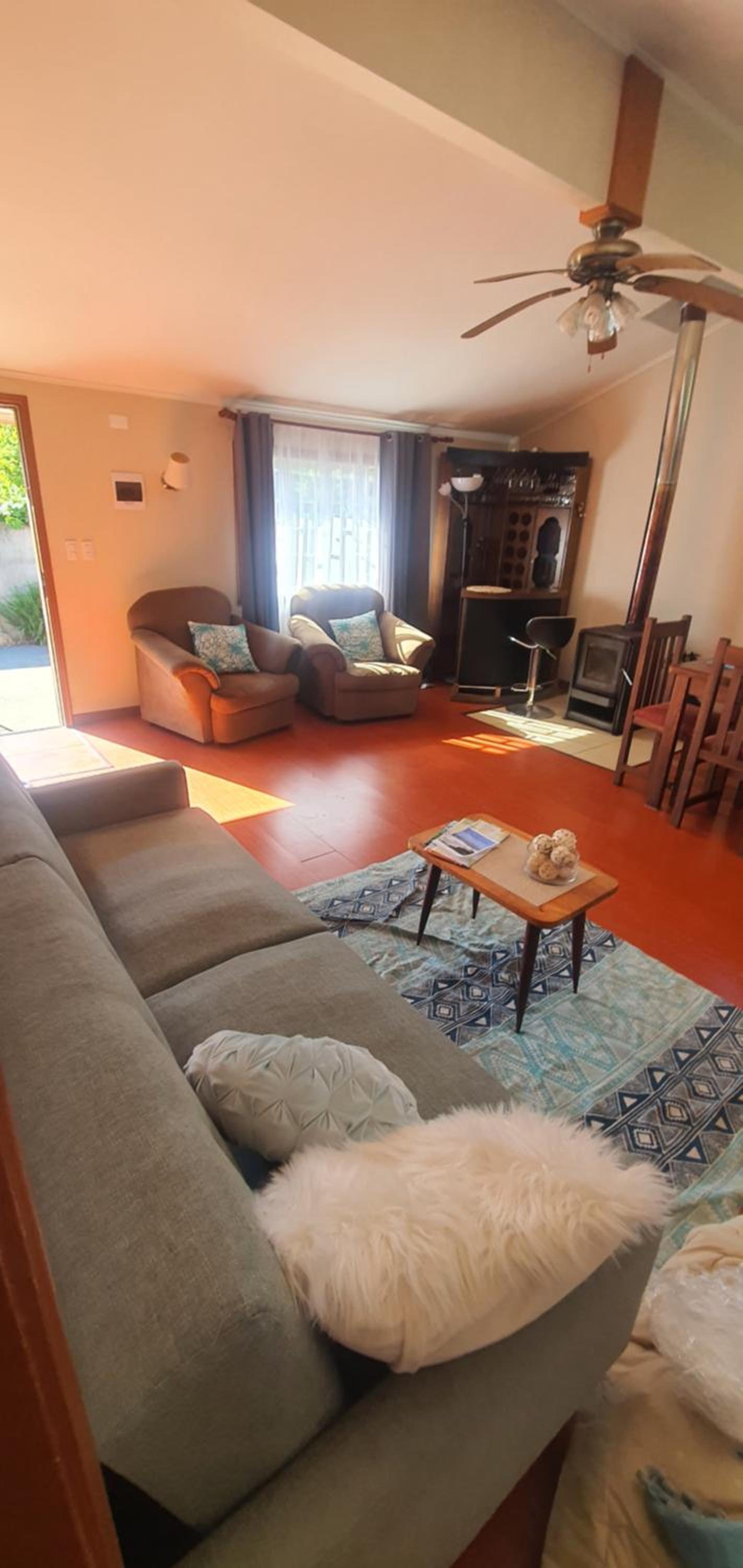Three-Bedroom House photo 2