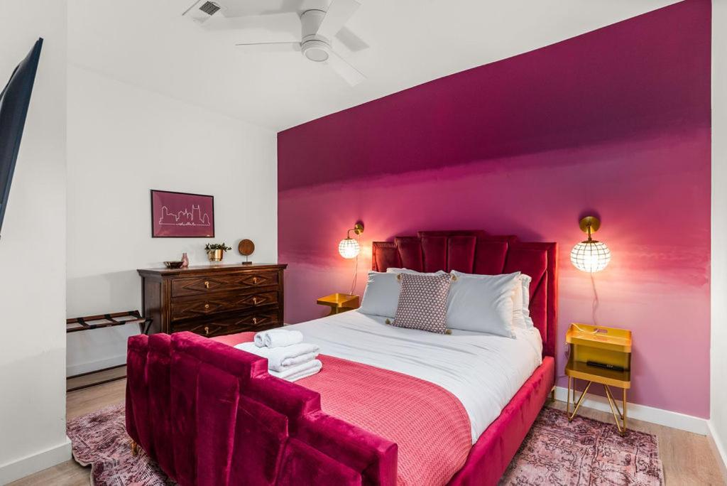 Three-Bedroom Apartment with Balcony