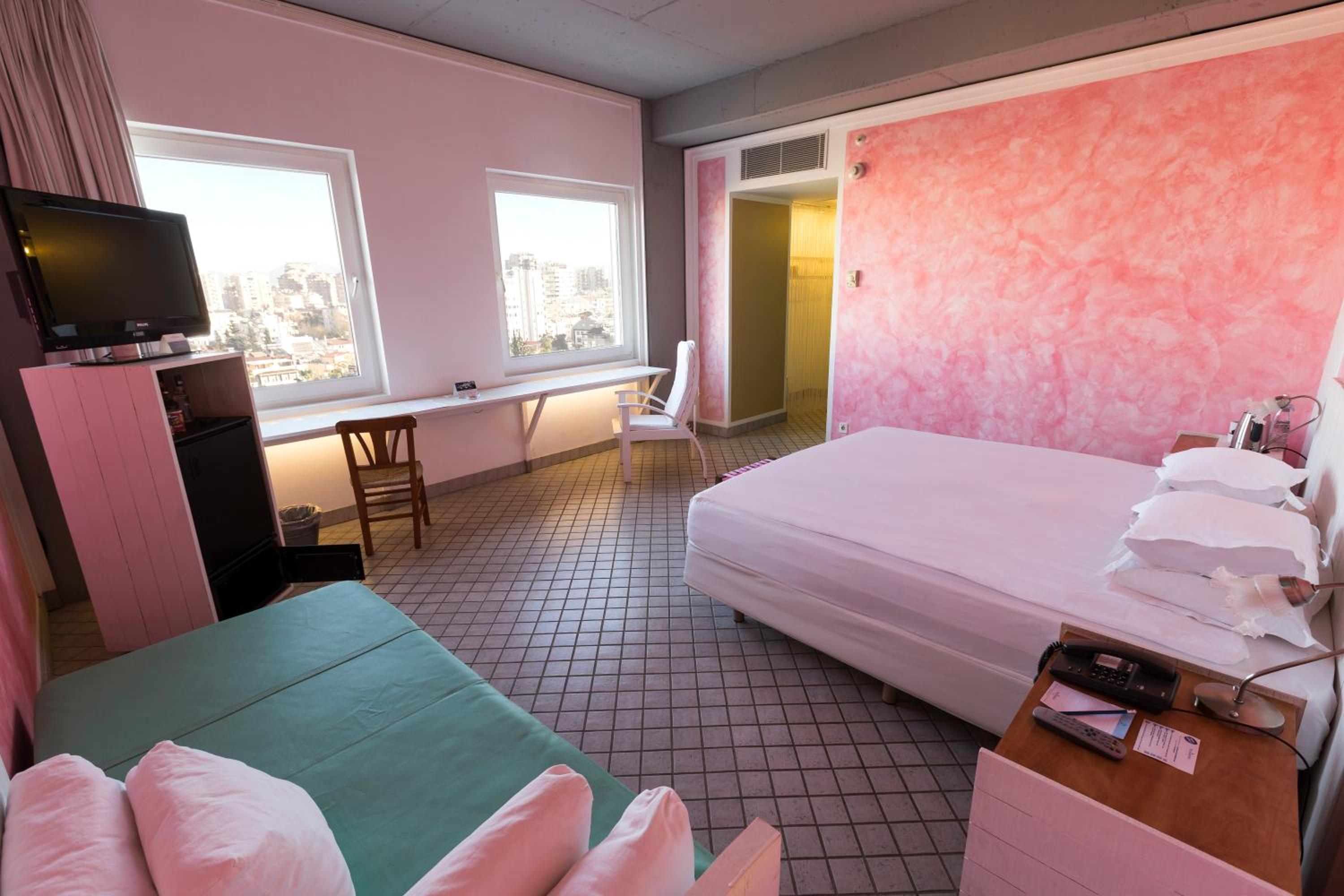Triple Room With City View