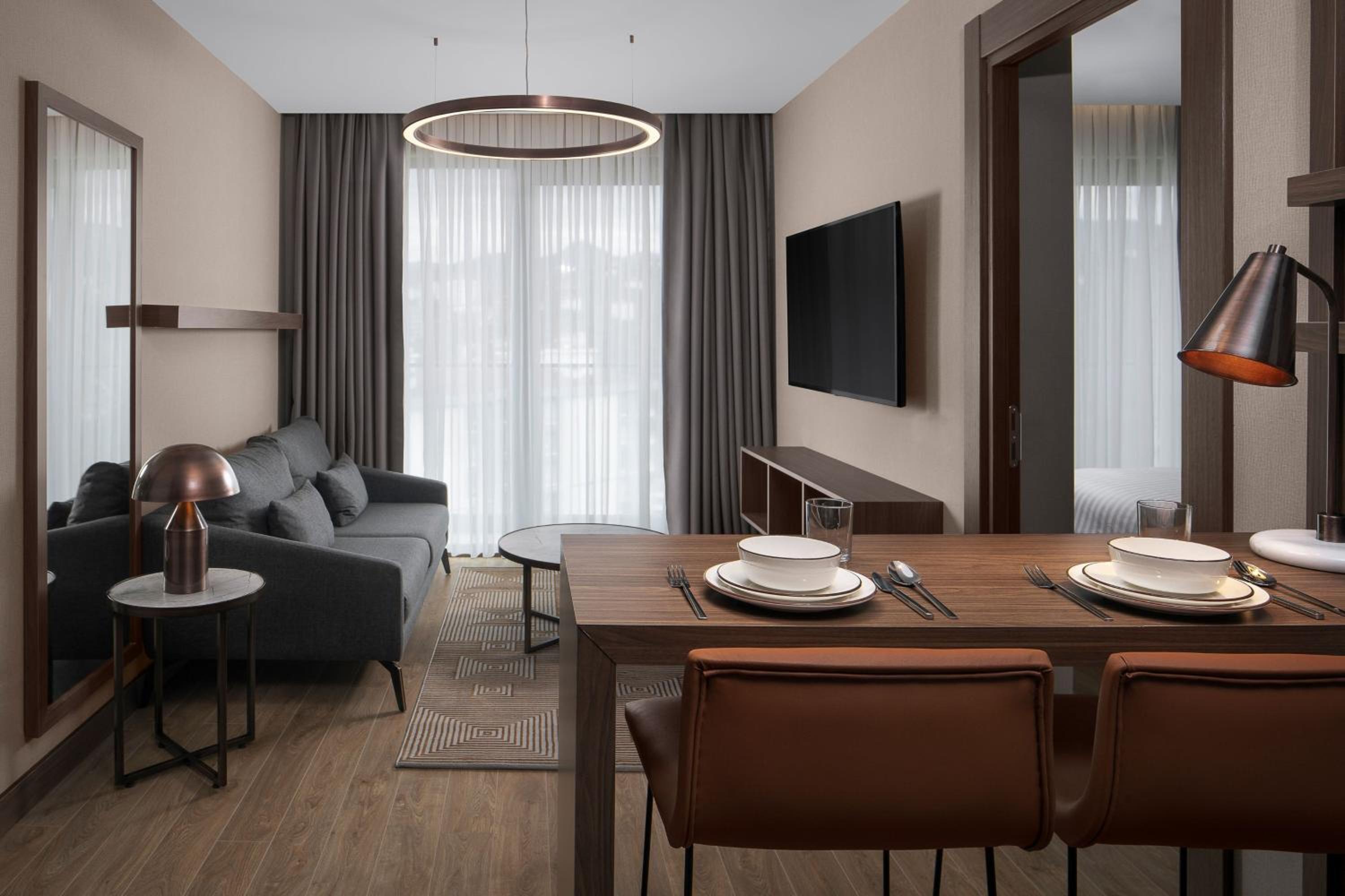 One-Bedroom King Suite with Sofa Bed and Sea View - Photo 10