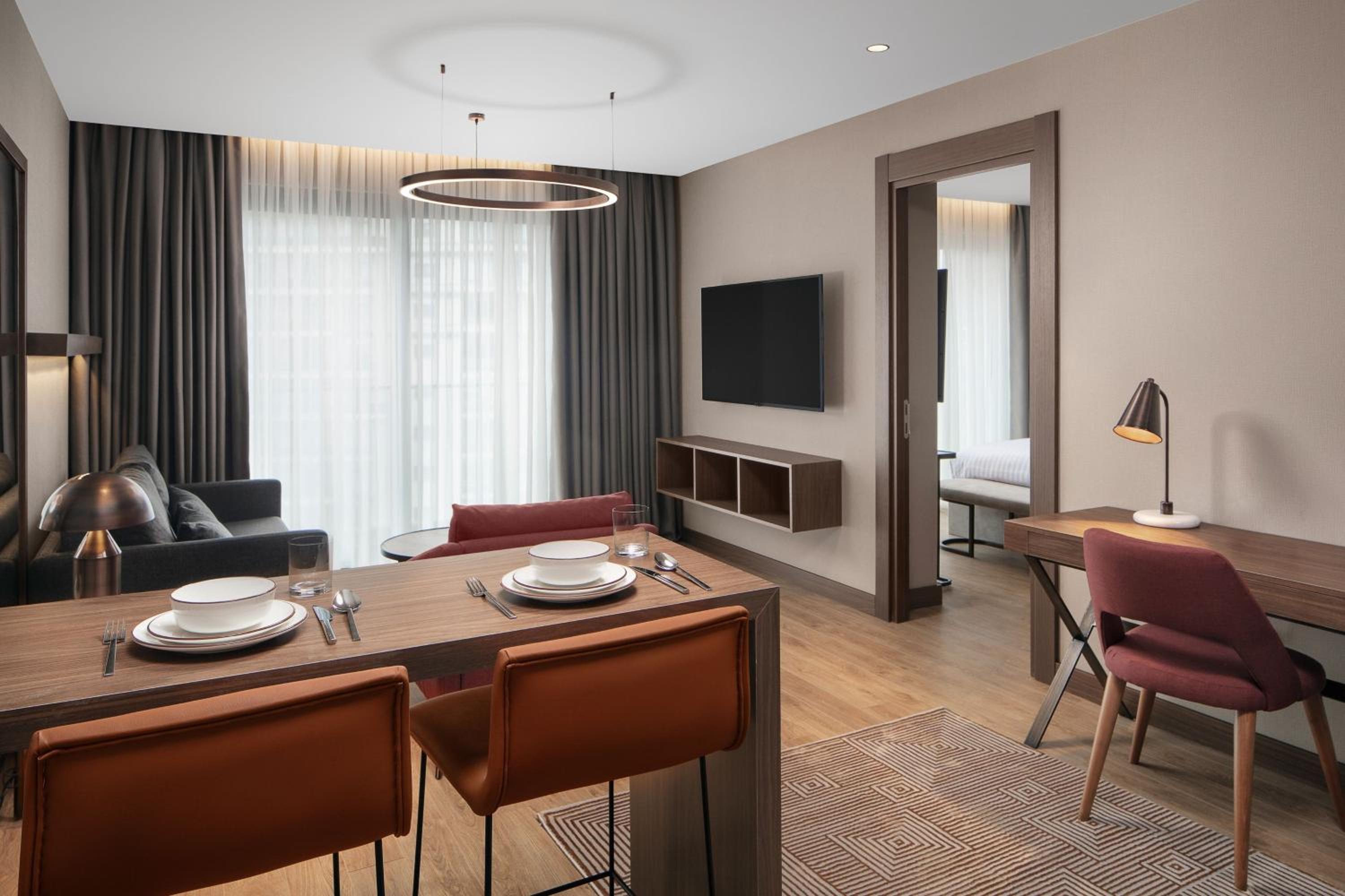One-Bedroom King Suite with Sofa Bed and City View - Photo 11