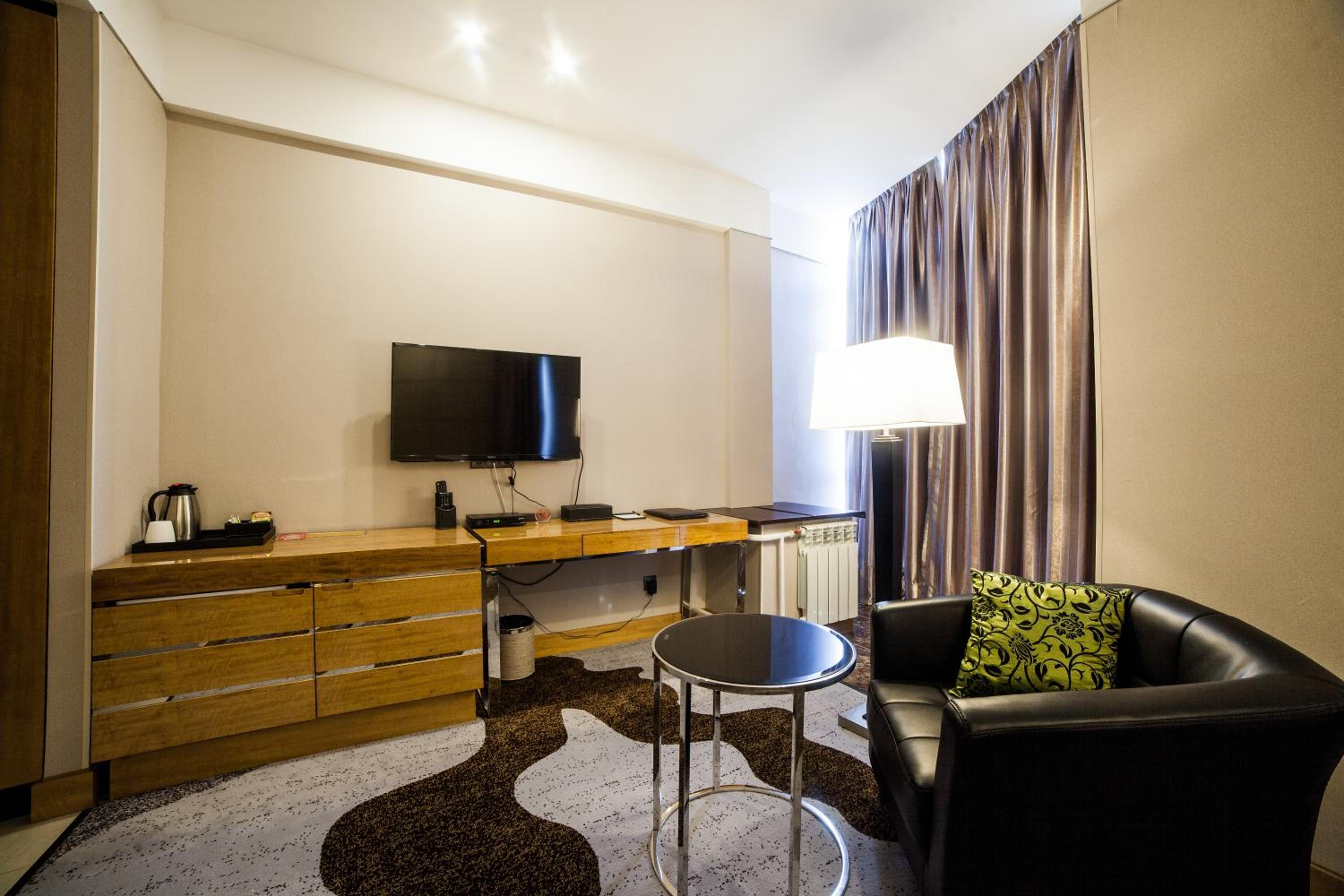 Standard Double Room photo 3
