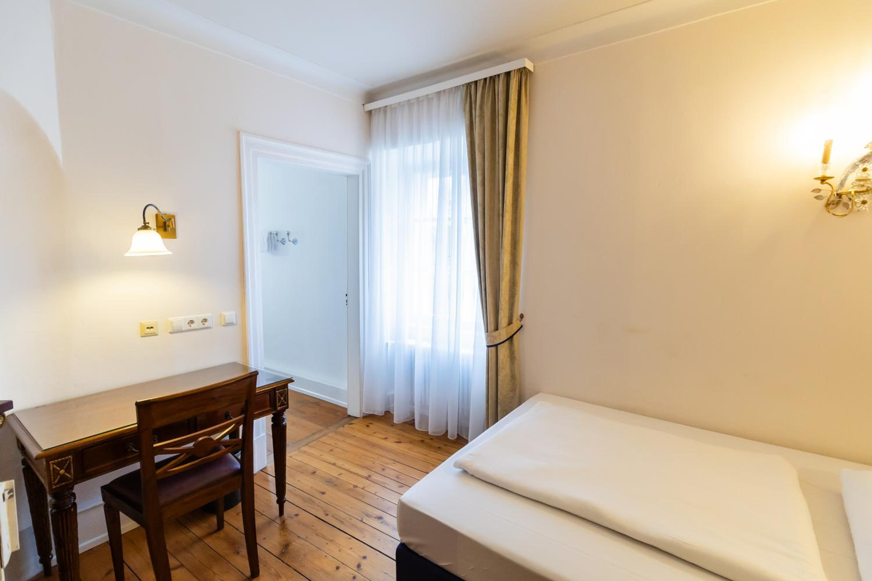 Deluxe Single Room photo 2