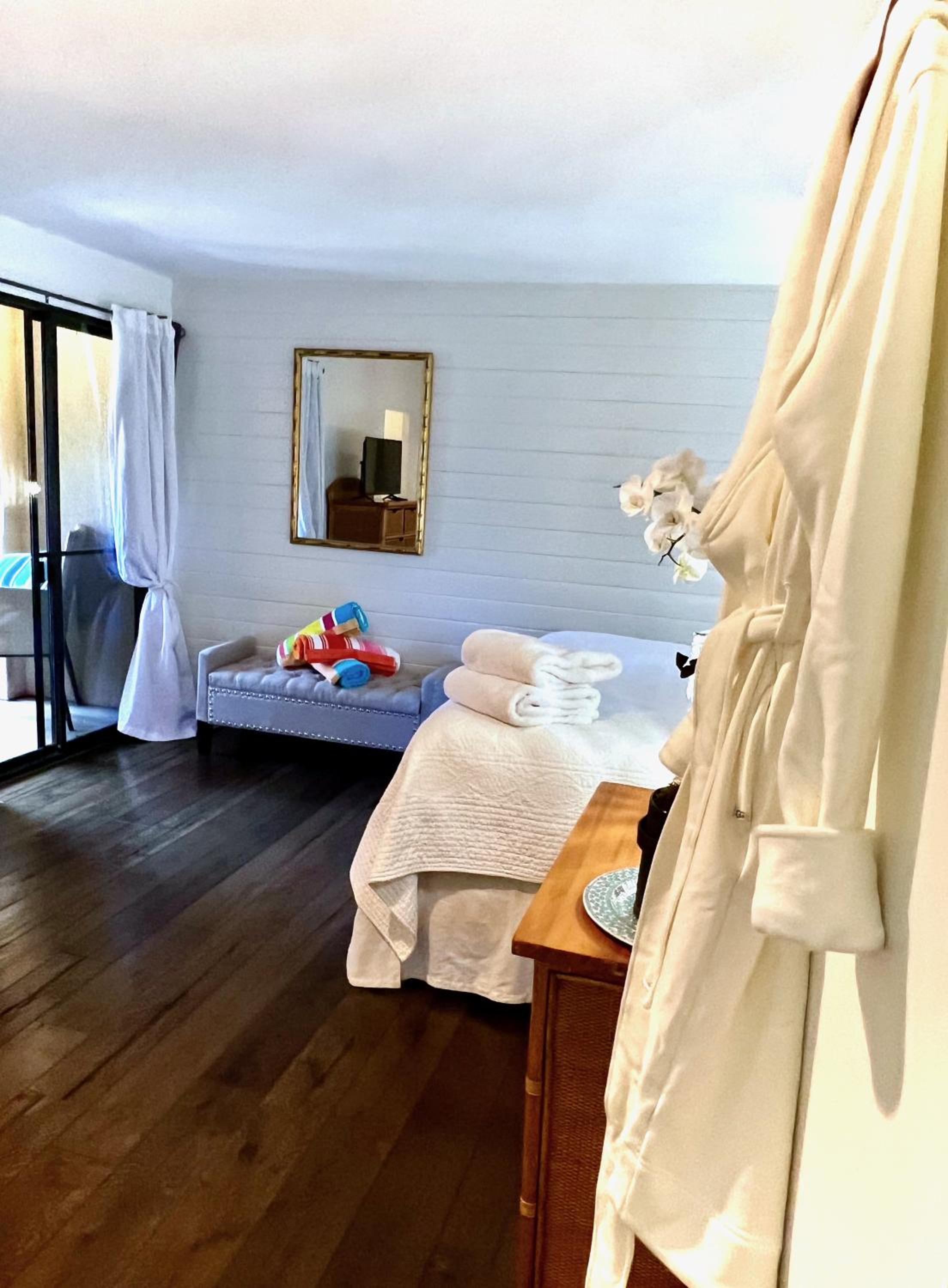 King Room with Balcony