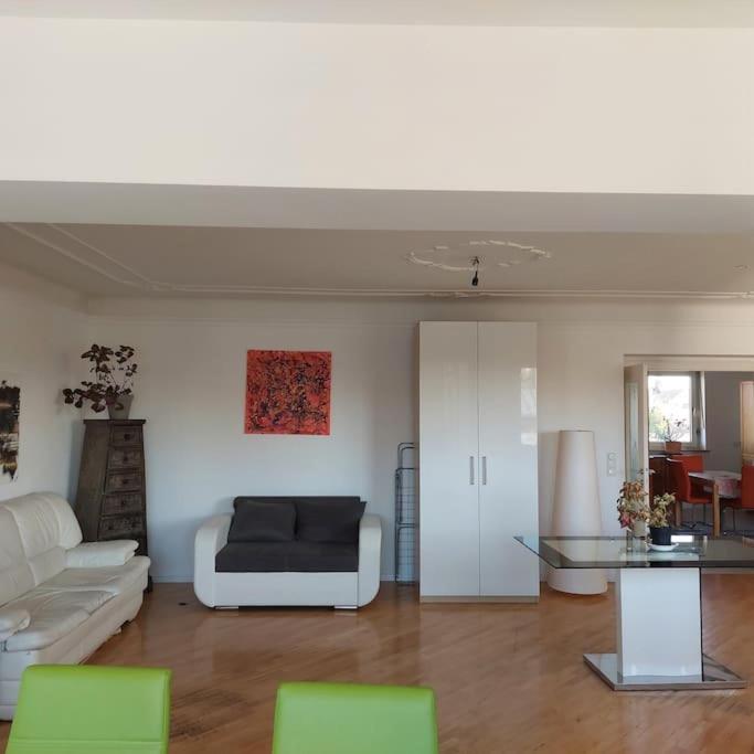 Three-Bedroom Apartment with View photo 1