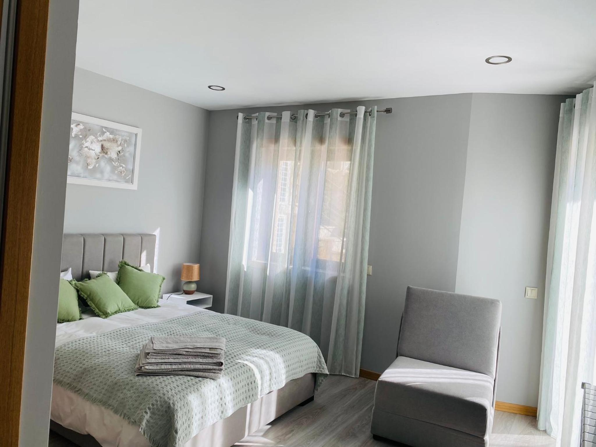 Three-Bedroom House photo 1