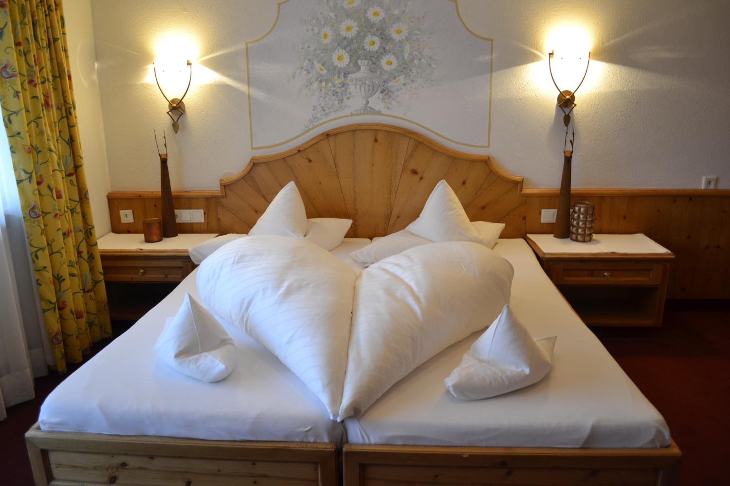 Deluxe Suite - Photo 8