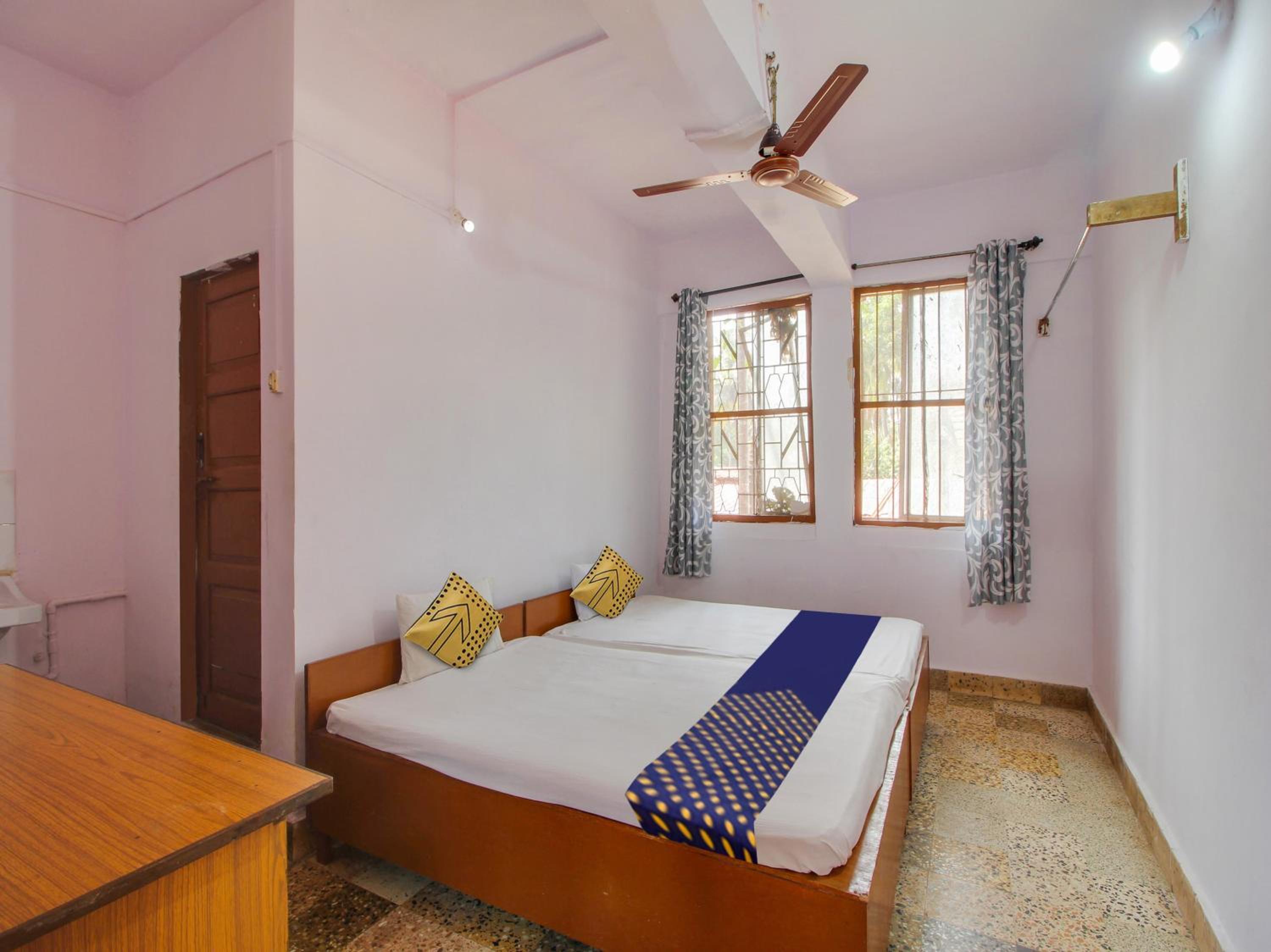 Classic Triple Room