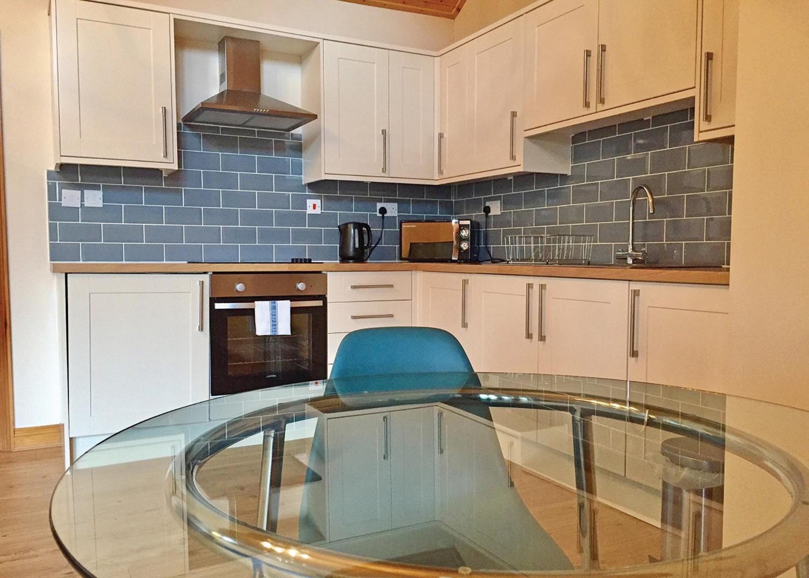 One-Bedroom House 1 photo 3