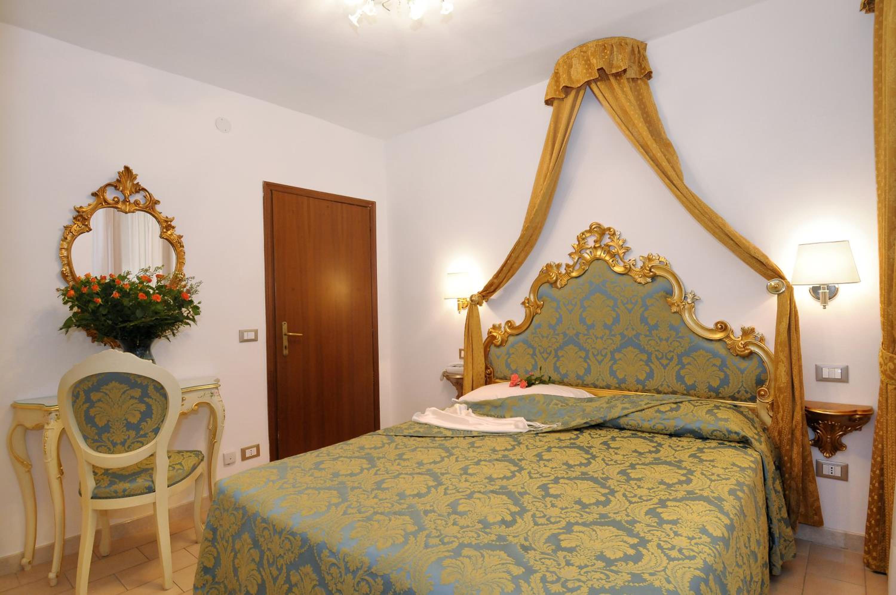 Classic Double Room photo 3