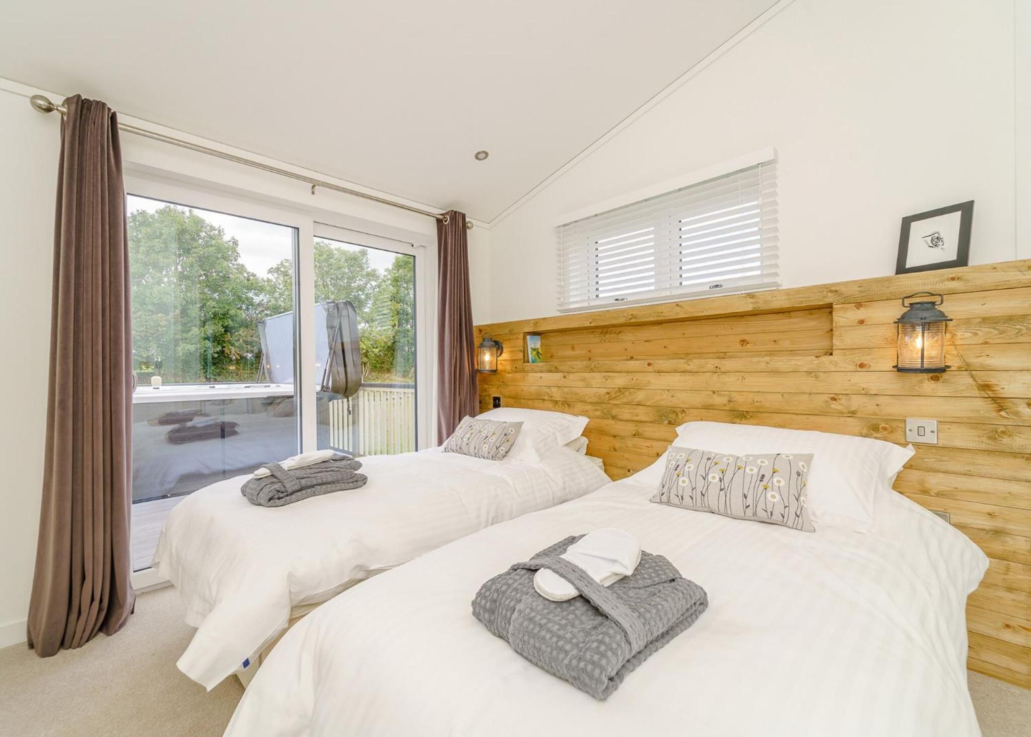 Two-Bedroom House photo 3