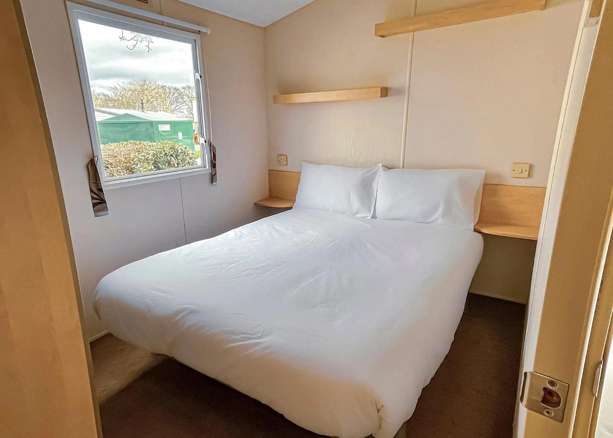 Three-Bedroom Mobile Home photo 2