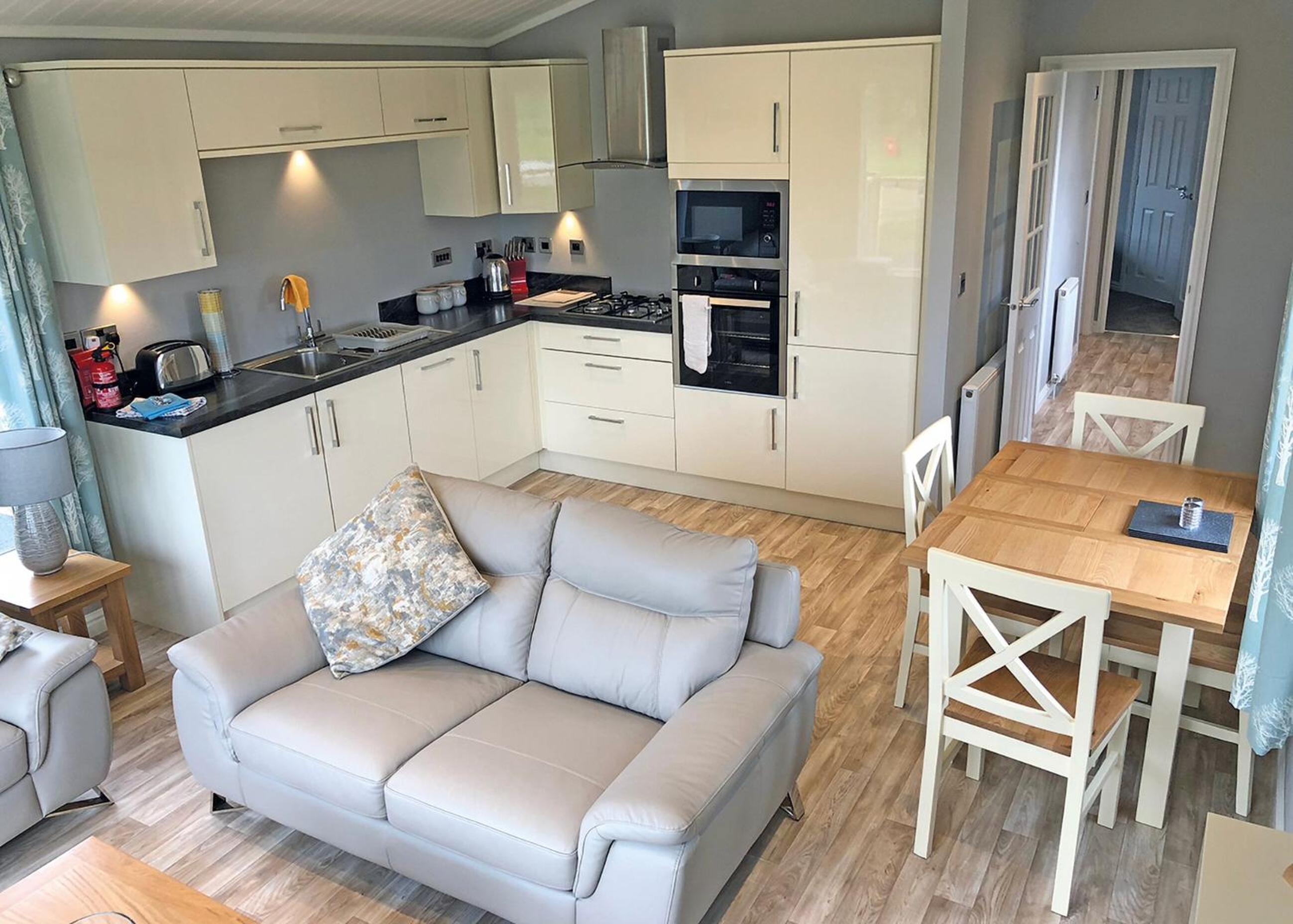 Two-Bedroom House photo 2