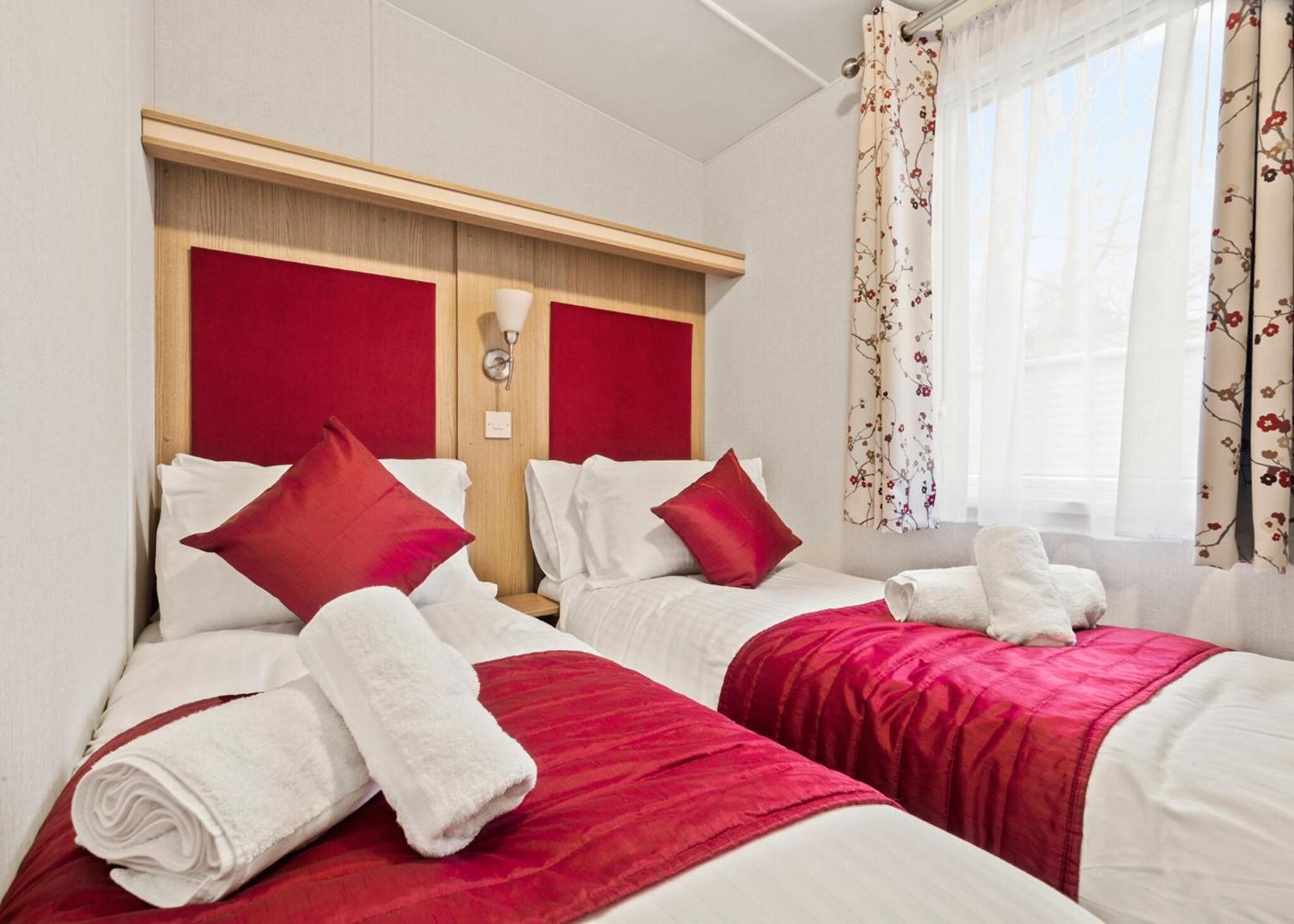 Two Bedroom Mobile Home photo 3