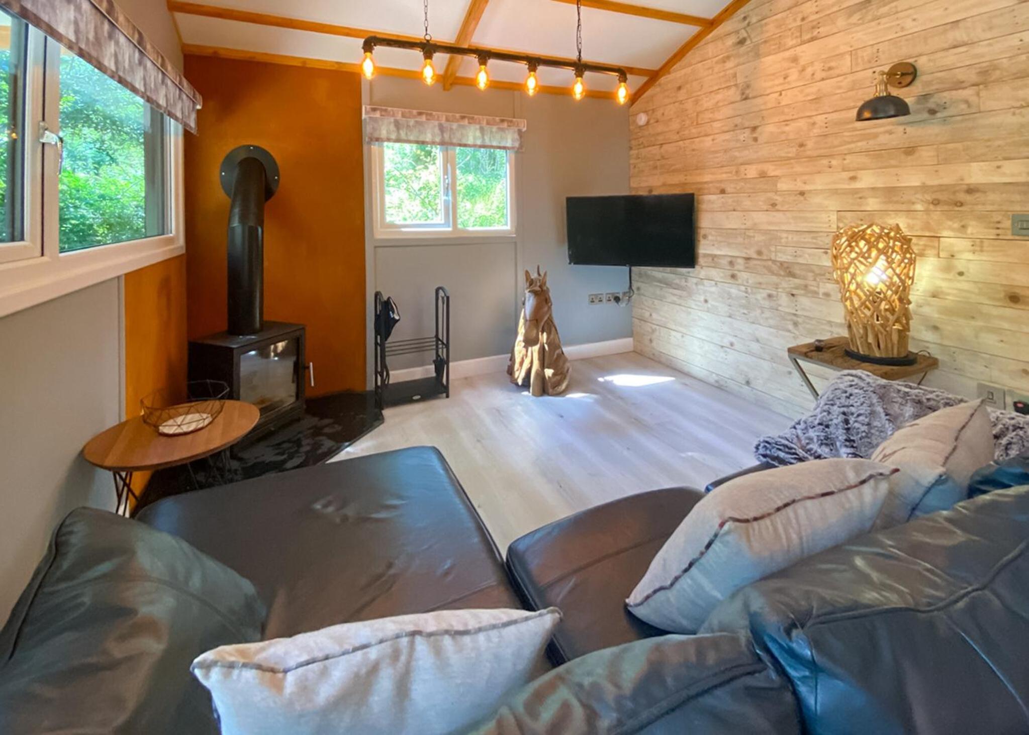 One-Bedroom House photo 2