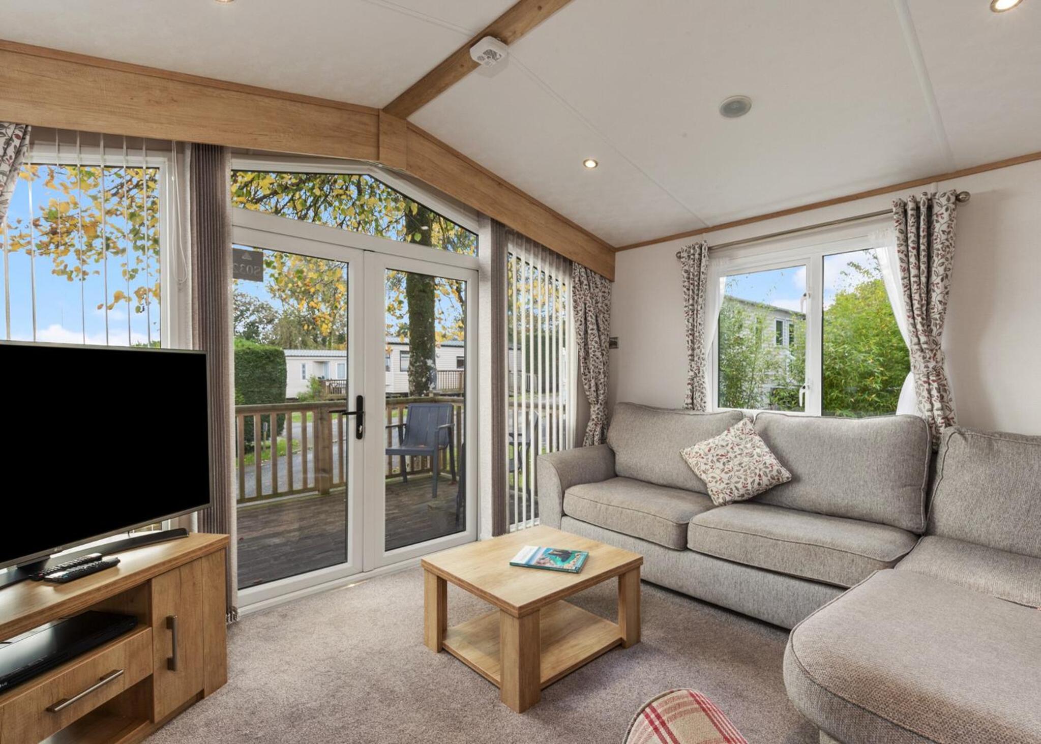 Three-Bedroom Mobile Home photo 1