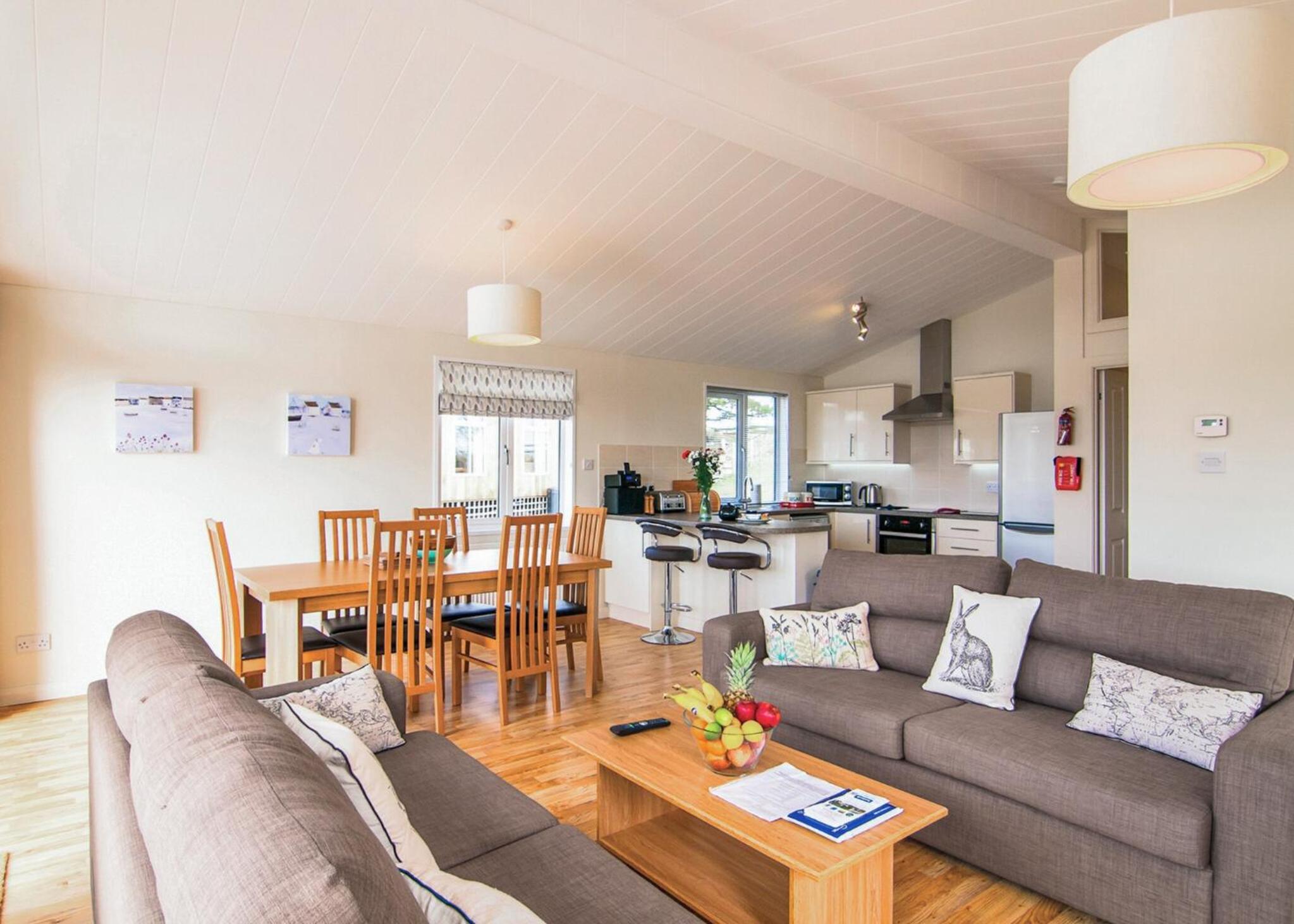 Two-Bedroom House photo 2