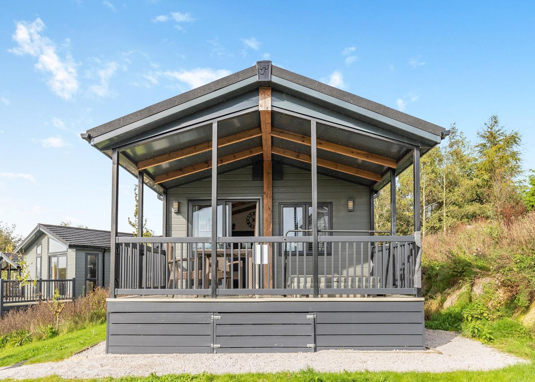 One-Bedroom House 1 photo 3
