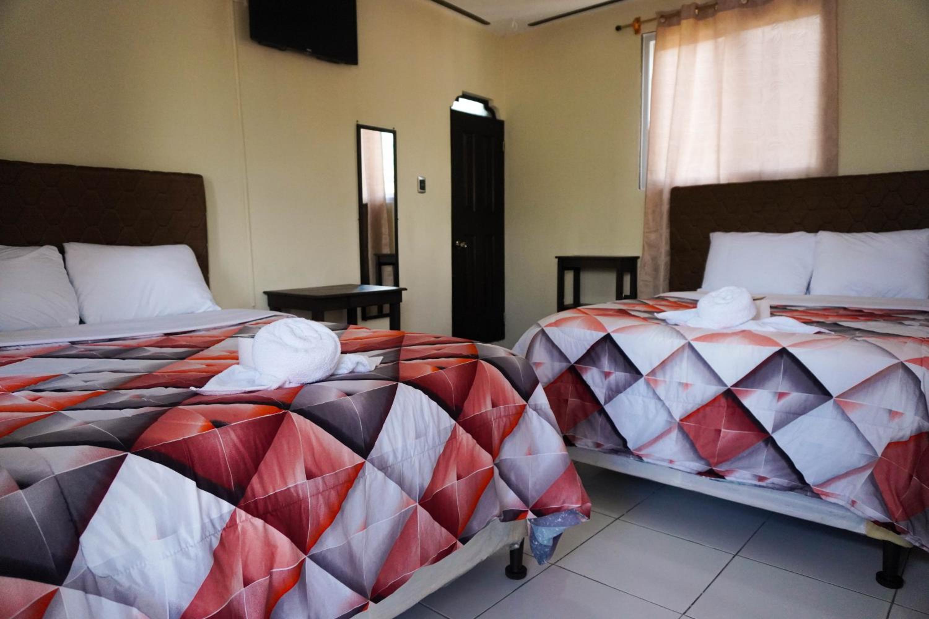 Twin Room with Private Bathroom photo 1
