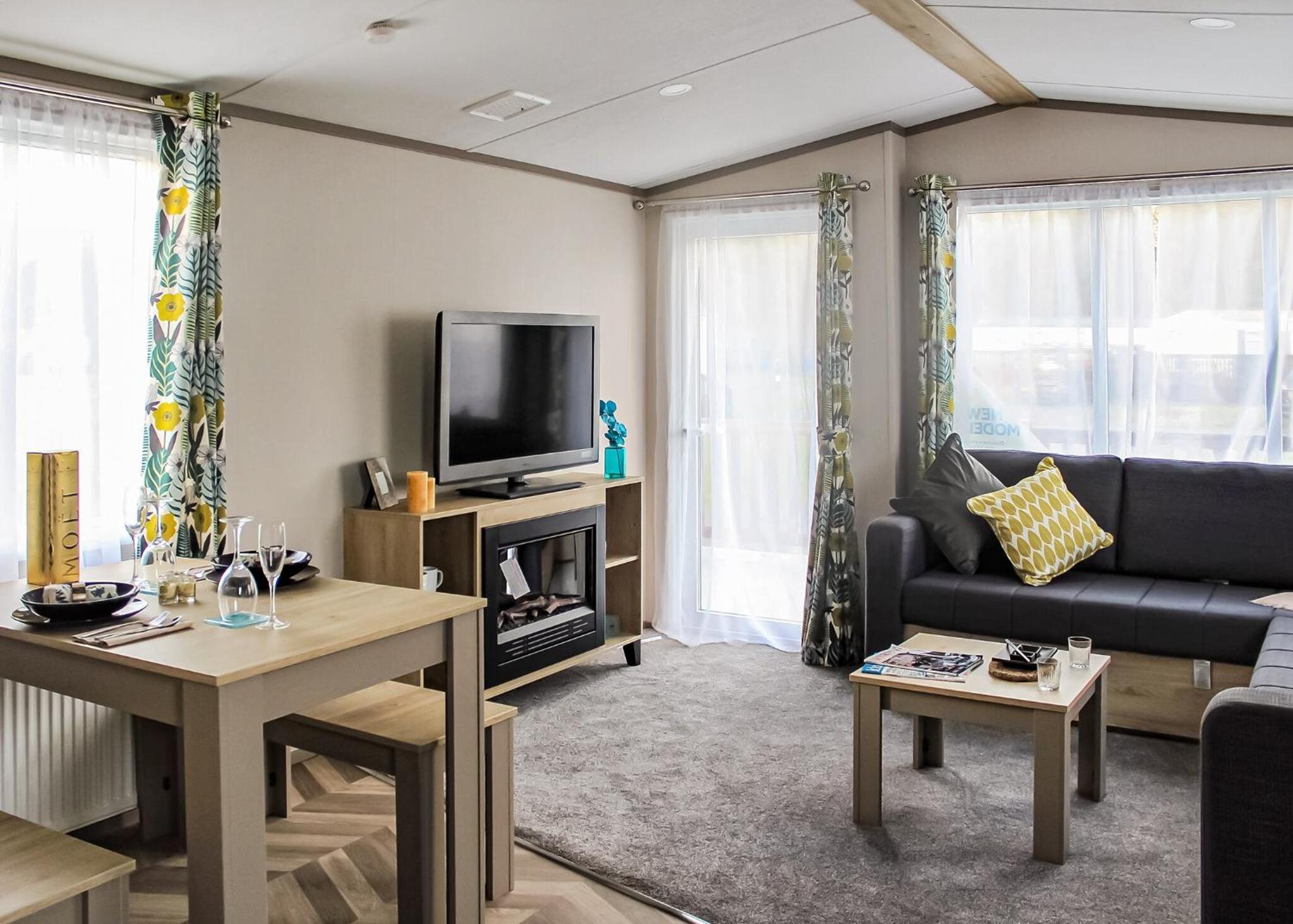 Mobile Home 2 photo 1