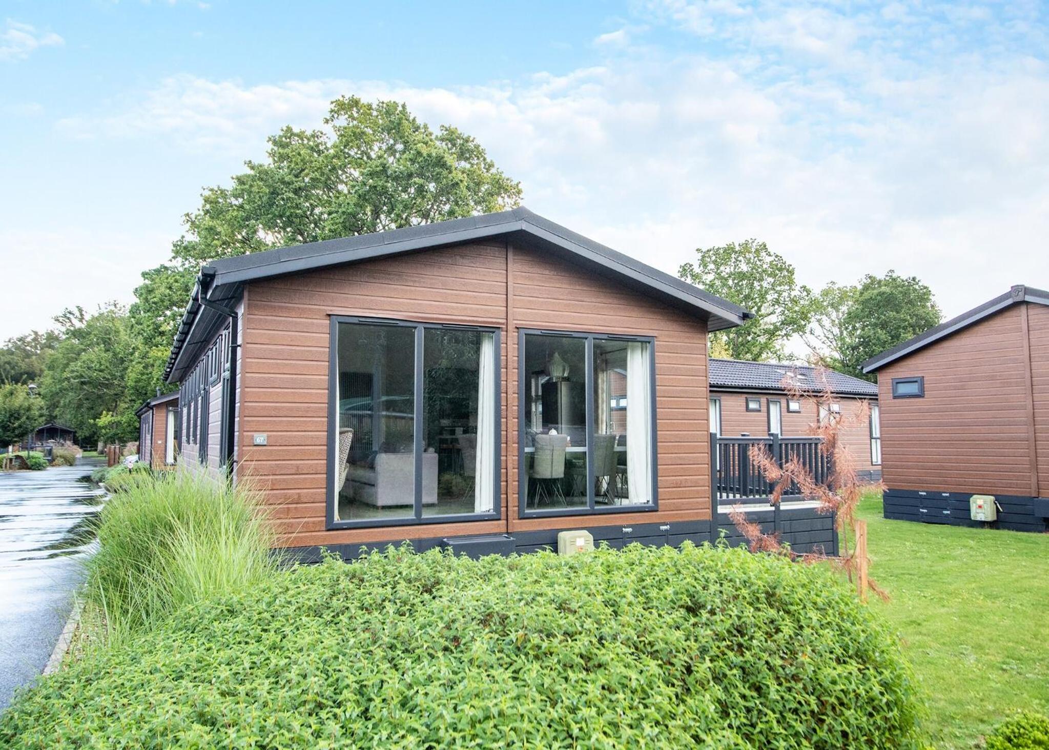 Five-Bedroom Lodge