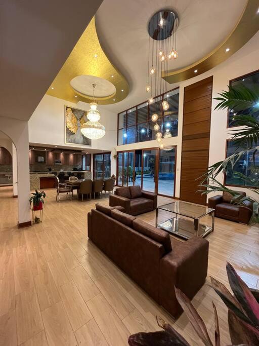 Four-Bedroom House photo 1