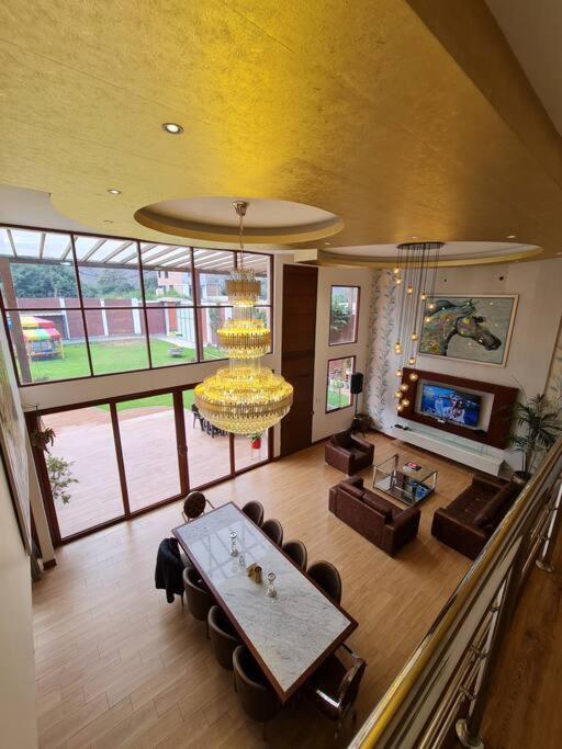 Four-Bedroom House photo 2