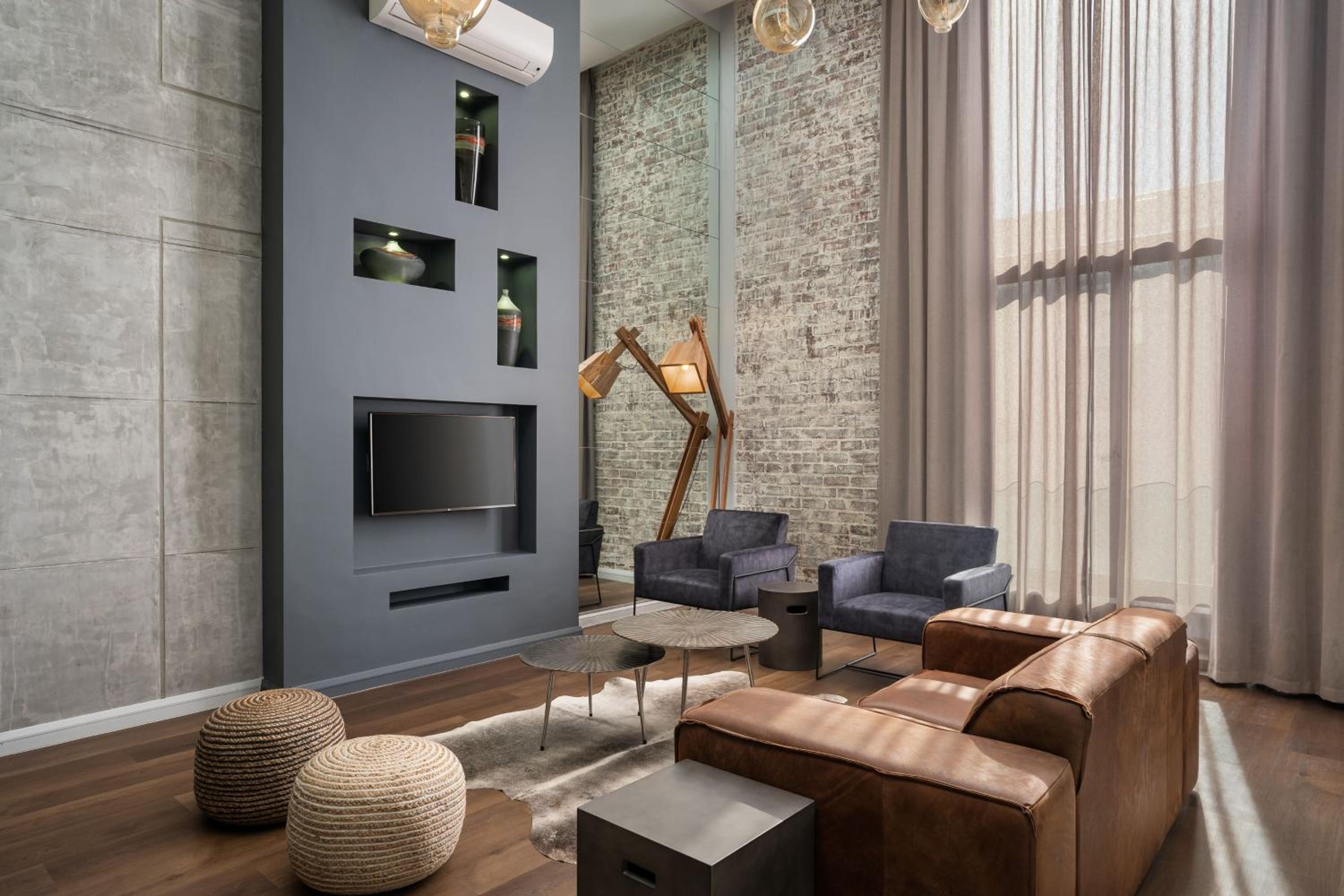 2 Bedroom Bi-level Loft  - Photo 5