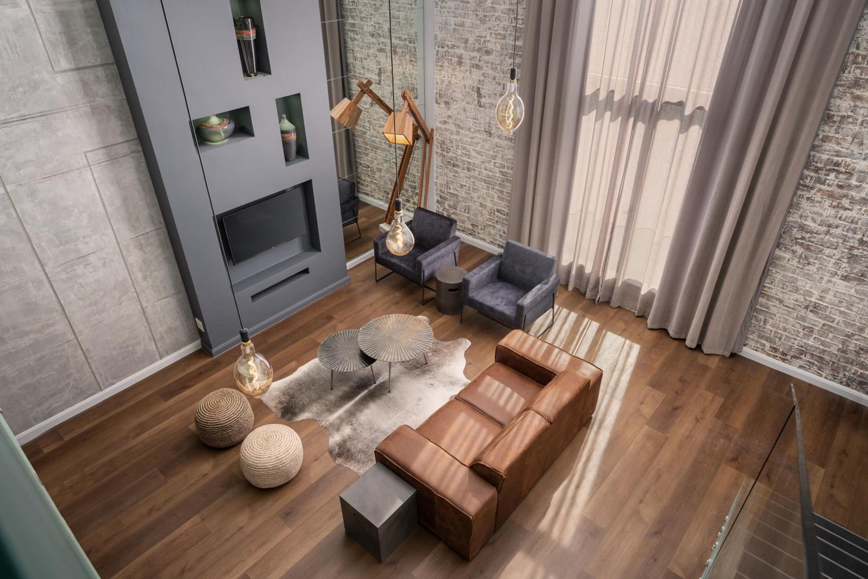 1 Bedroom Bi-level Loft - Photo 5