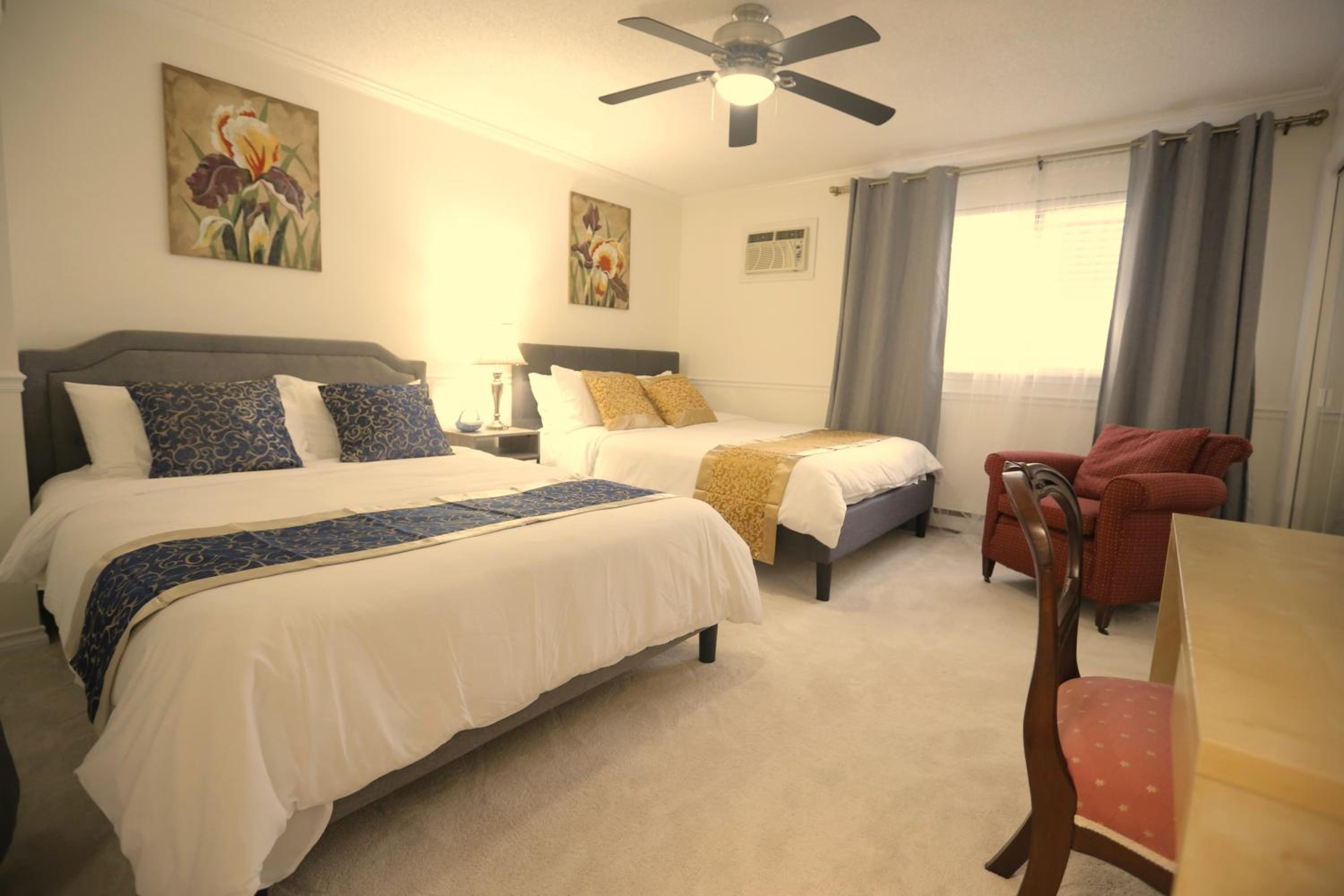 Quadruple Room With Private Bathroom