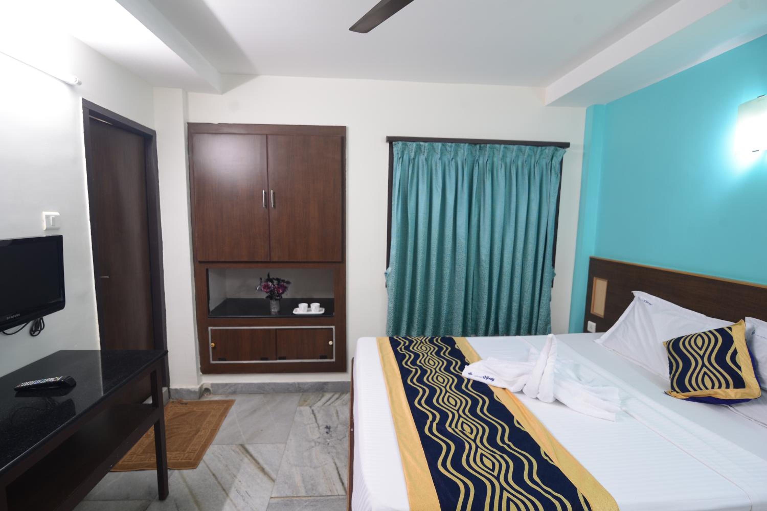 Standard Double Room with Fan photo 3