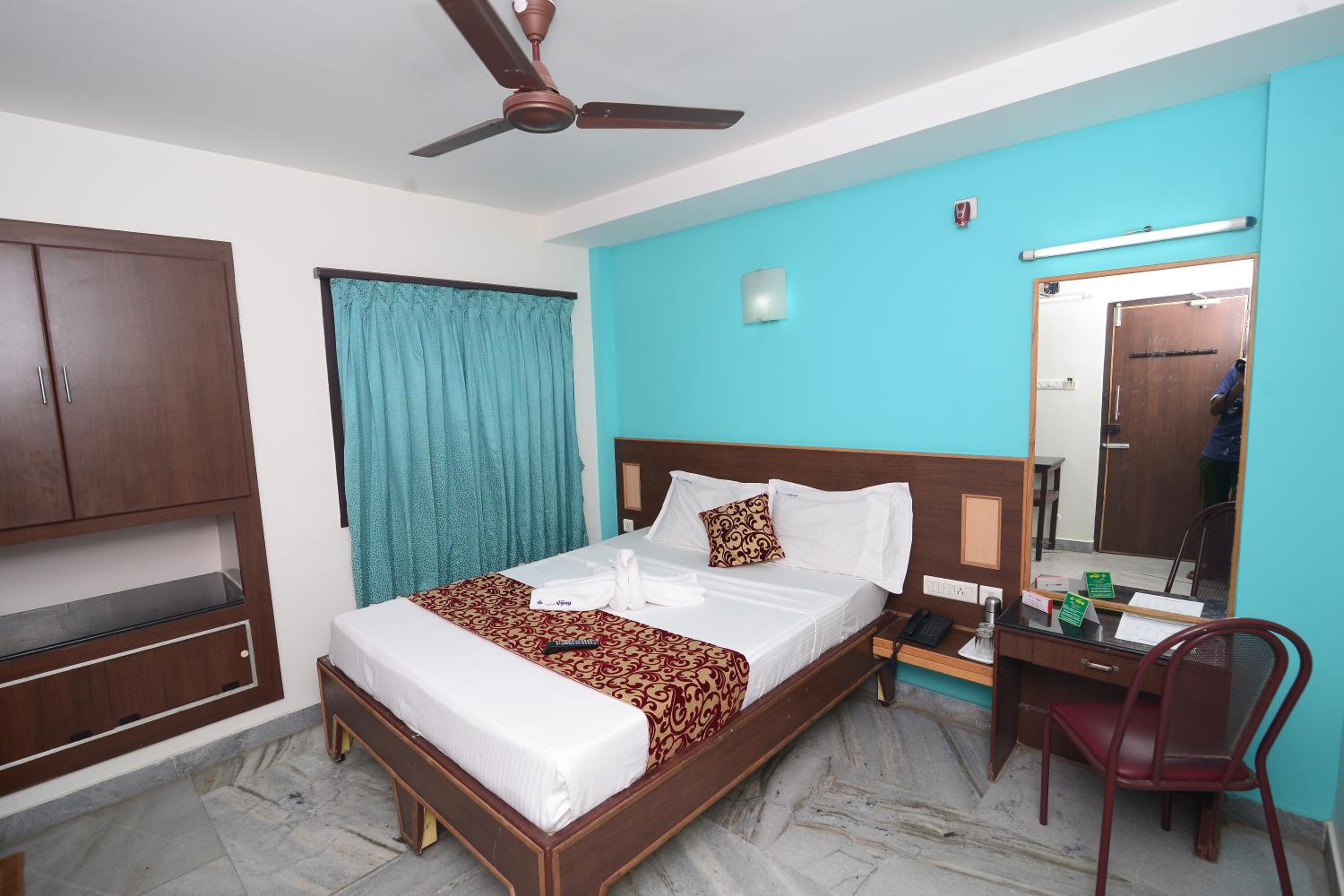 Budget Single Room photo 2