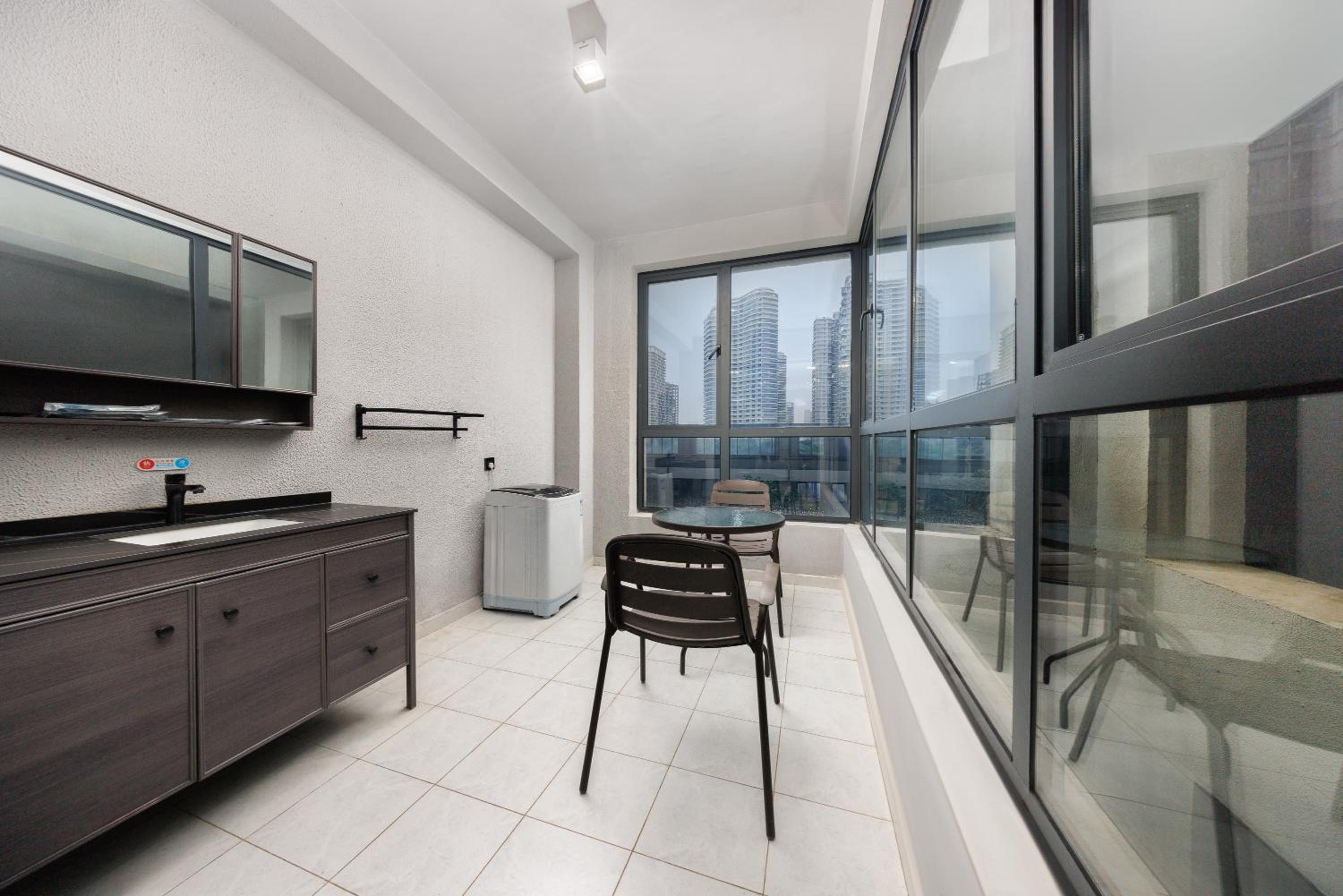Suite with Balcony photo 2