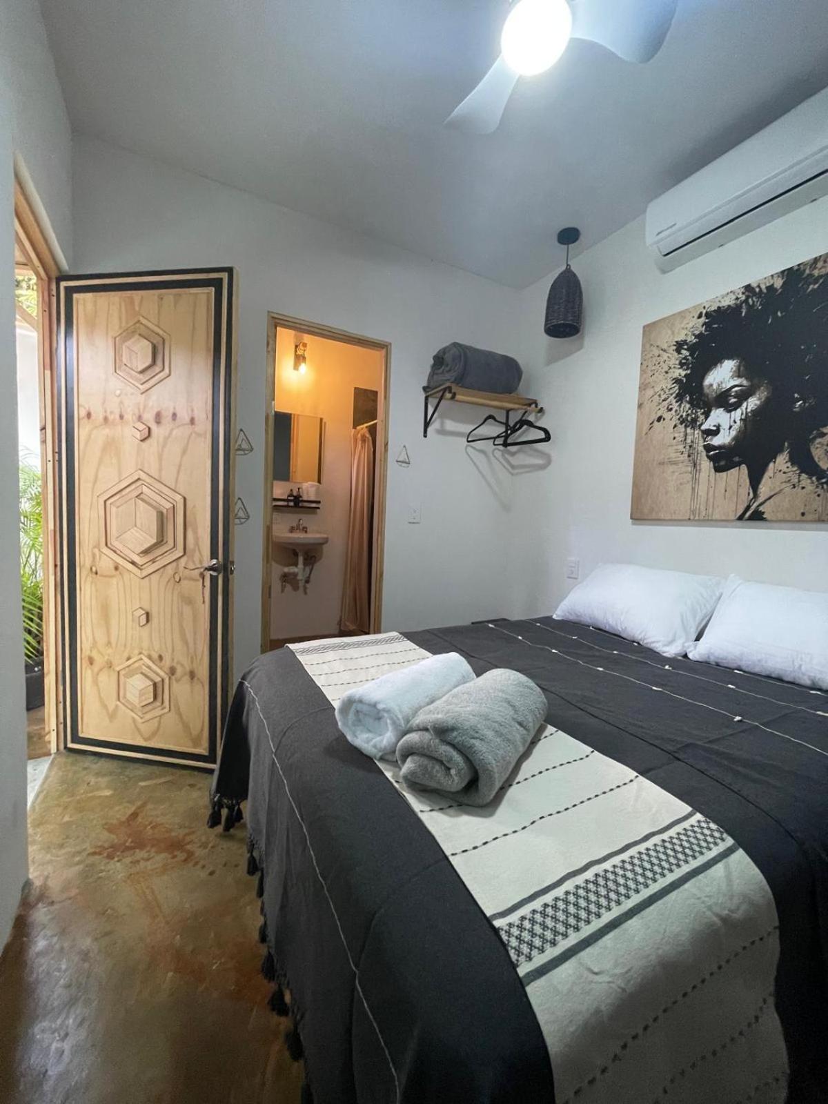 Double Room with Private Bathroom photo 1