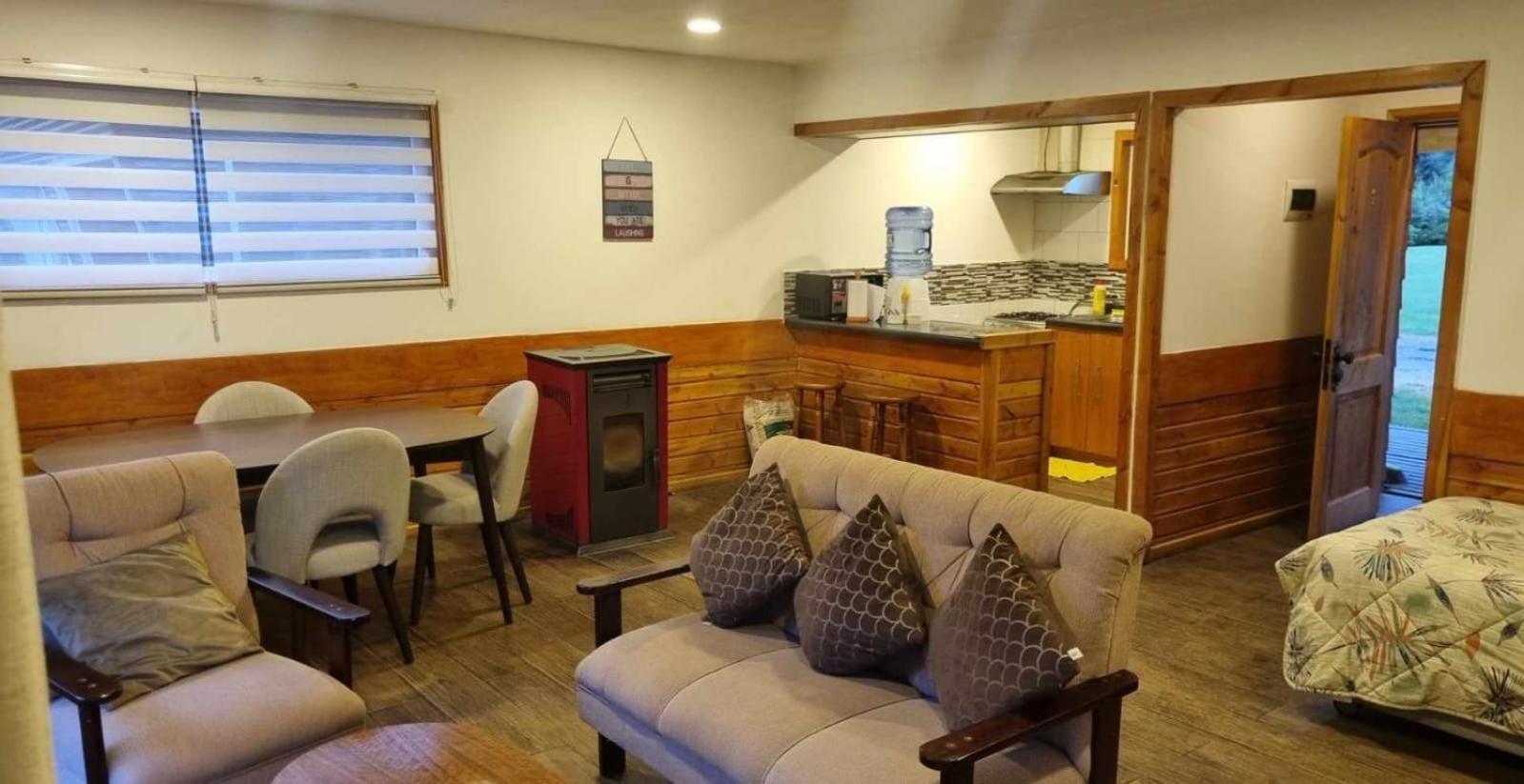 One-Bedroom House photo 2