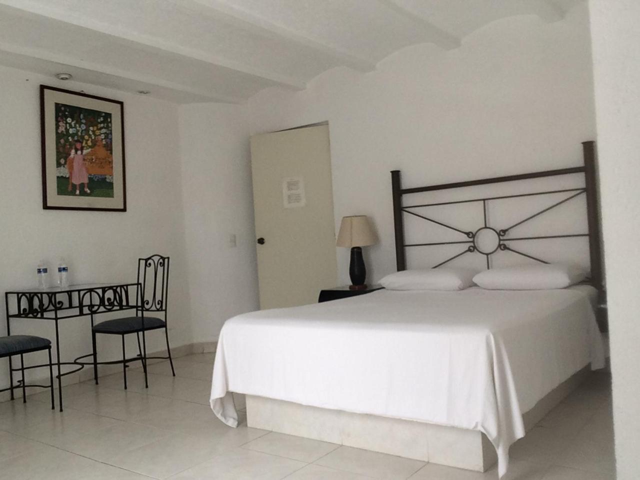 Double Room with Spa Bath photo 1