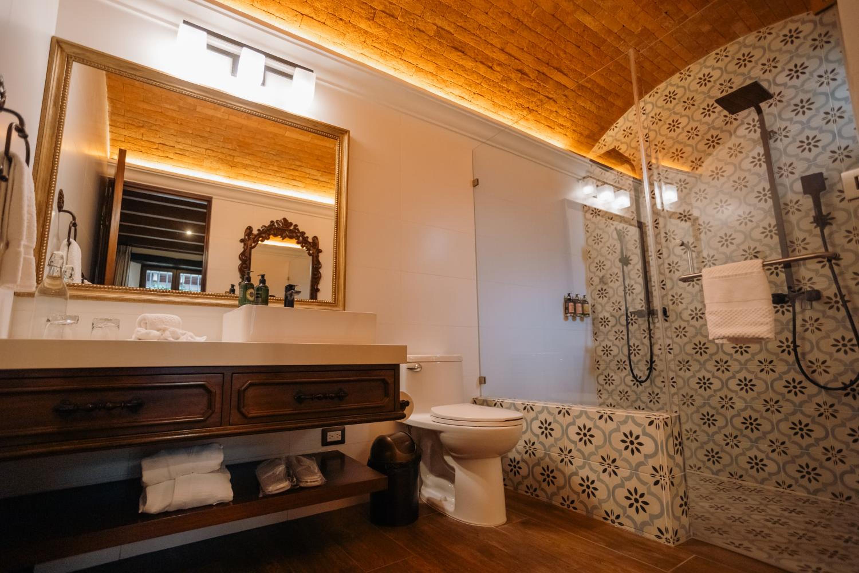 Suite King - Photo 3