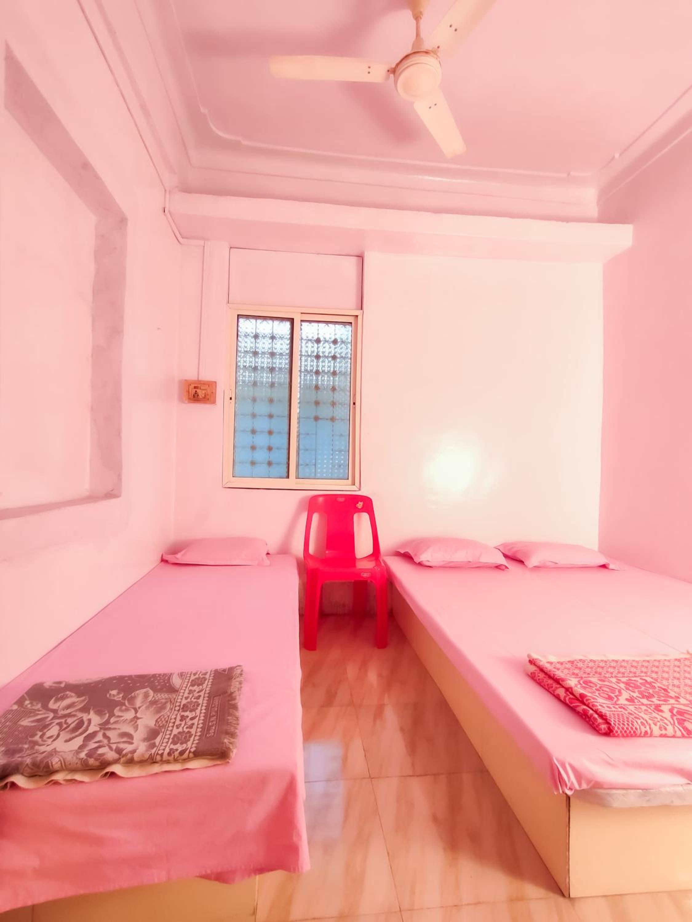 Triple Room With Shared Bathroom