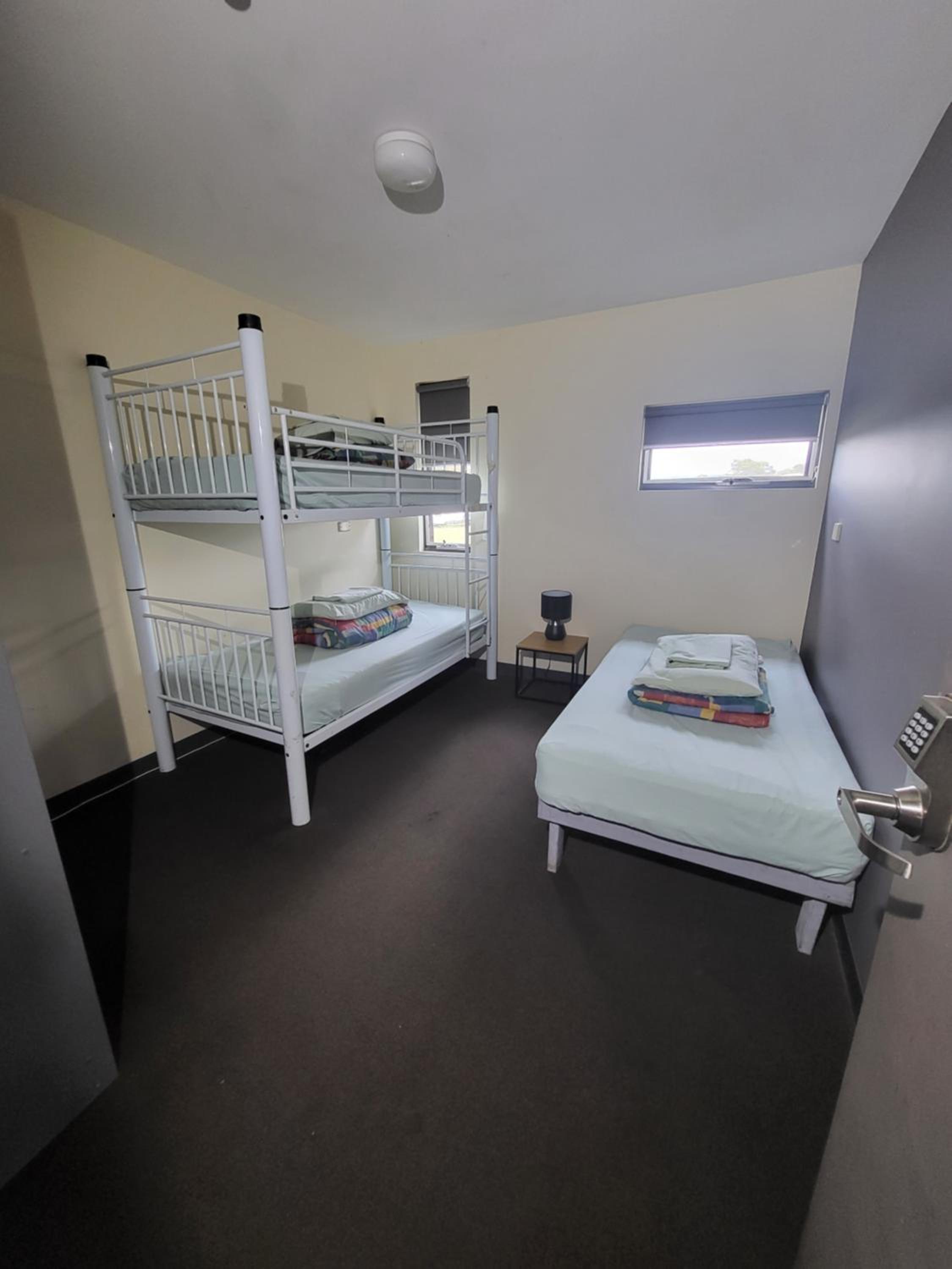 Basic Triple Room photo 3