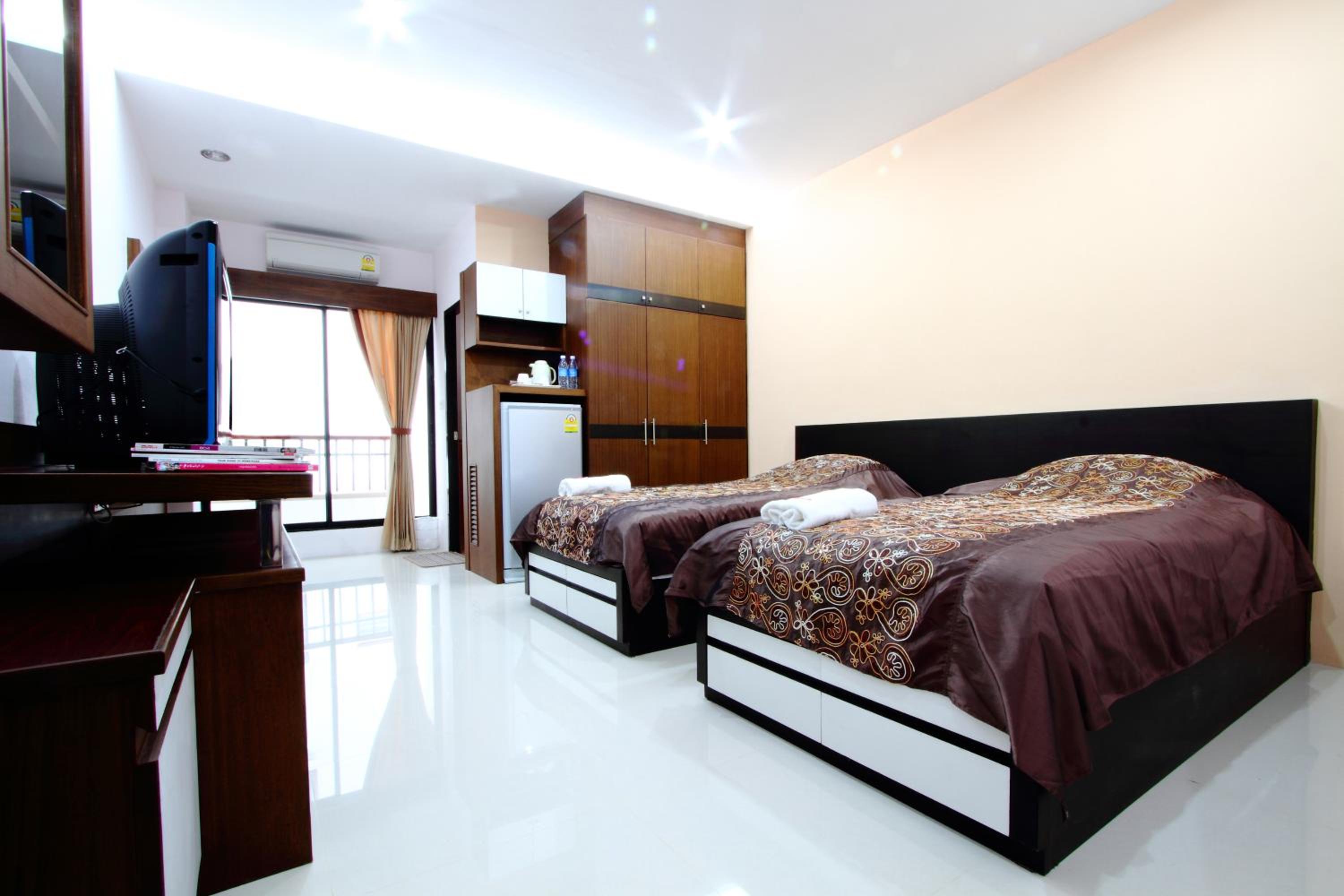 Twin Room - Photo 1
