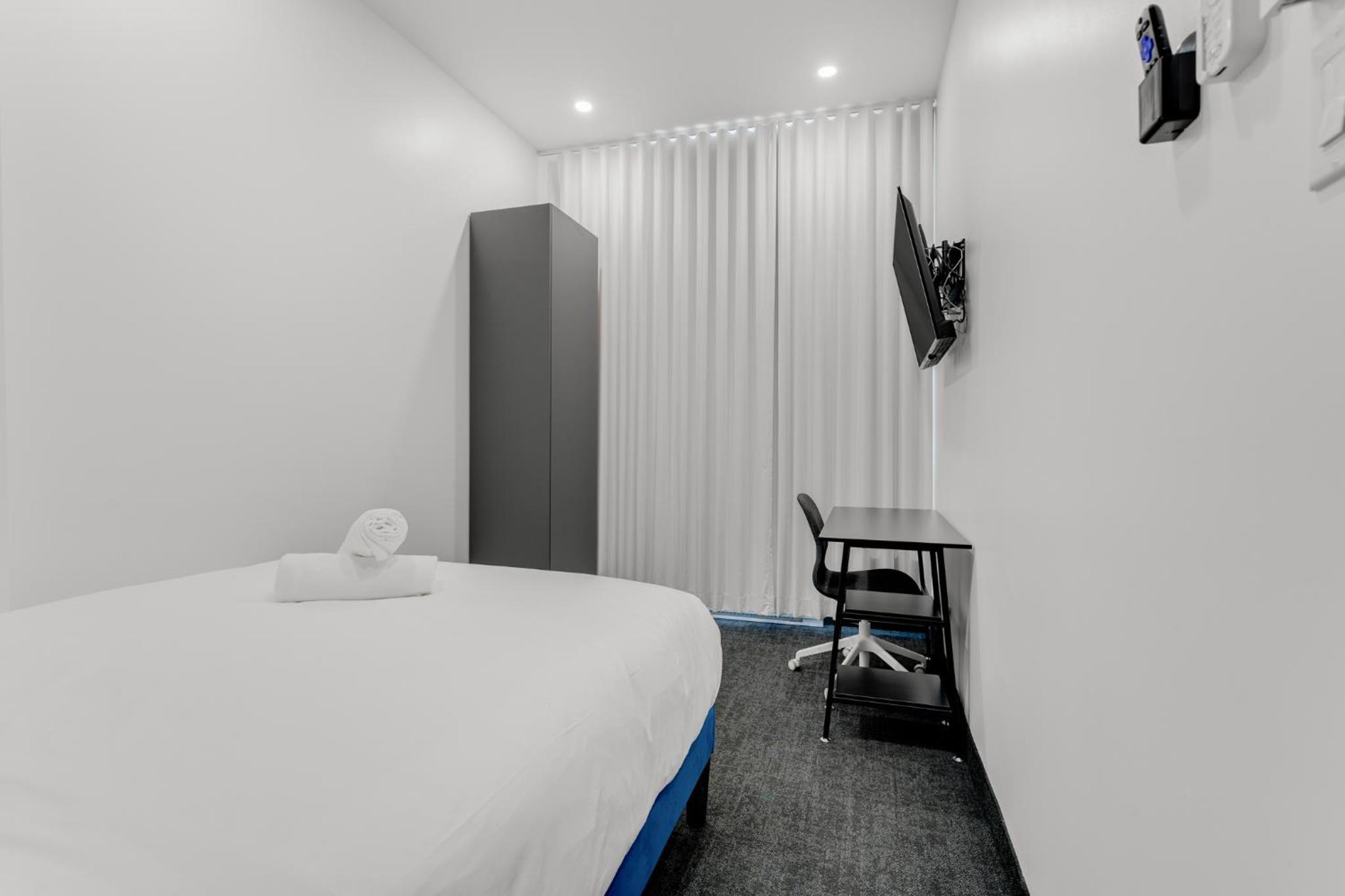 Deluxe Queen Room