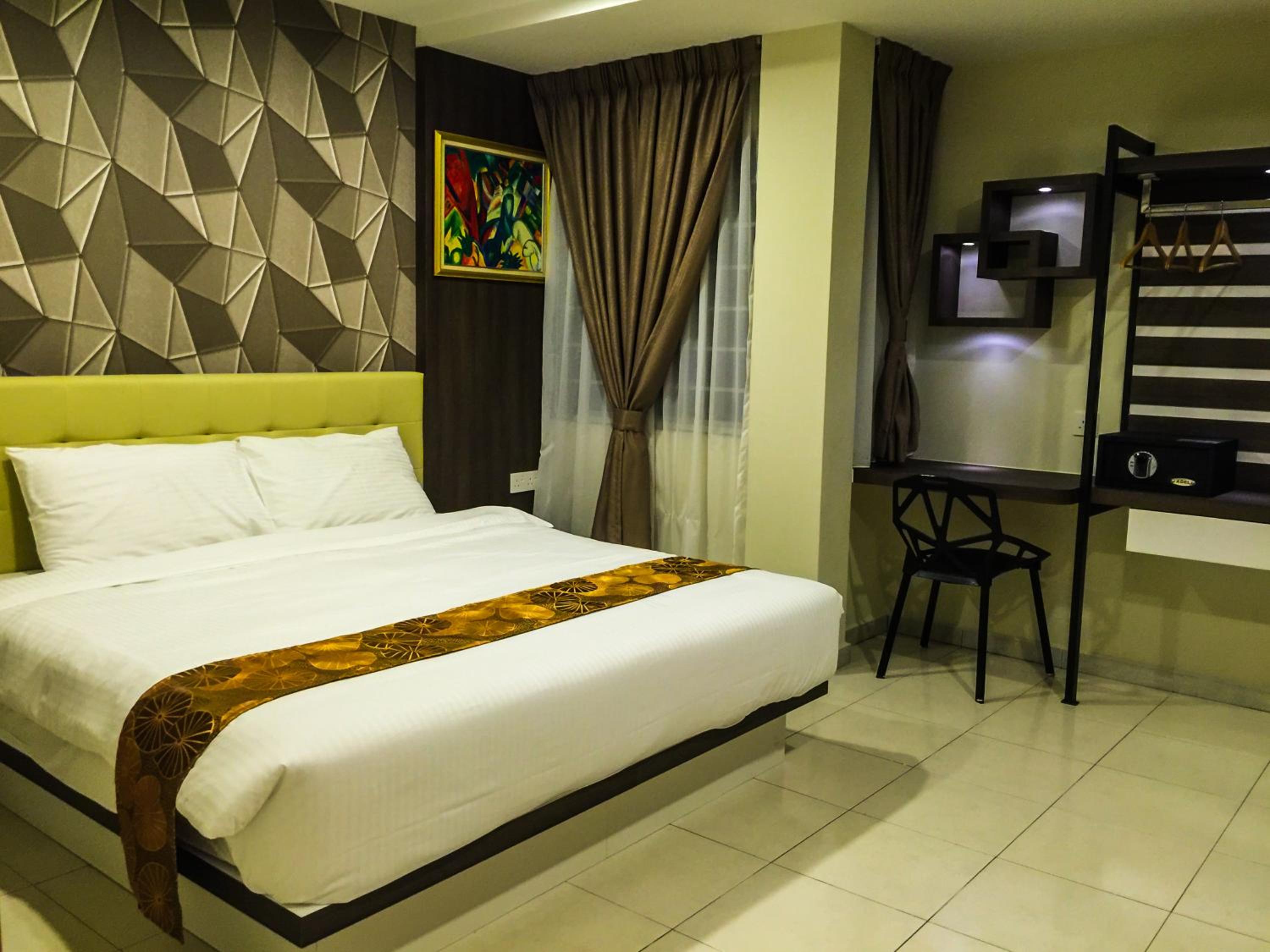 Deluxe King Room