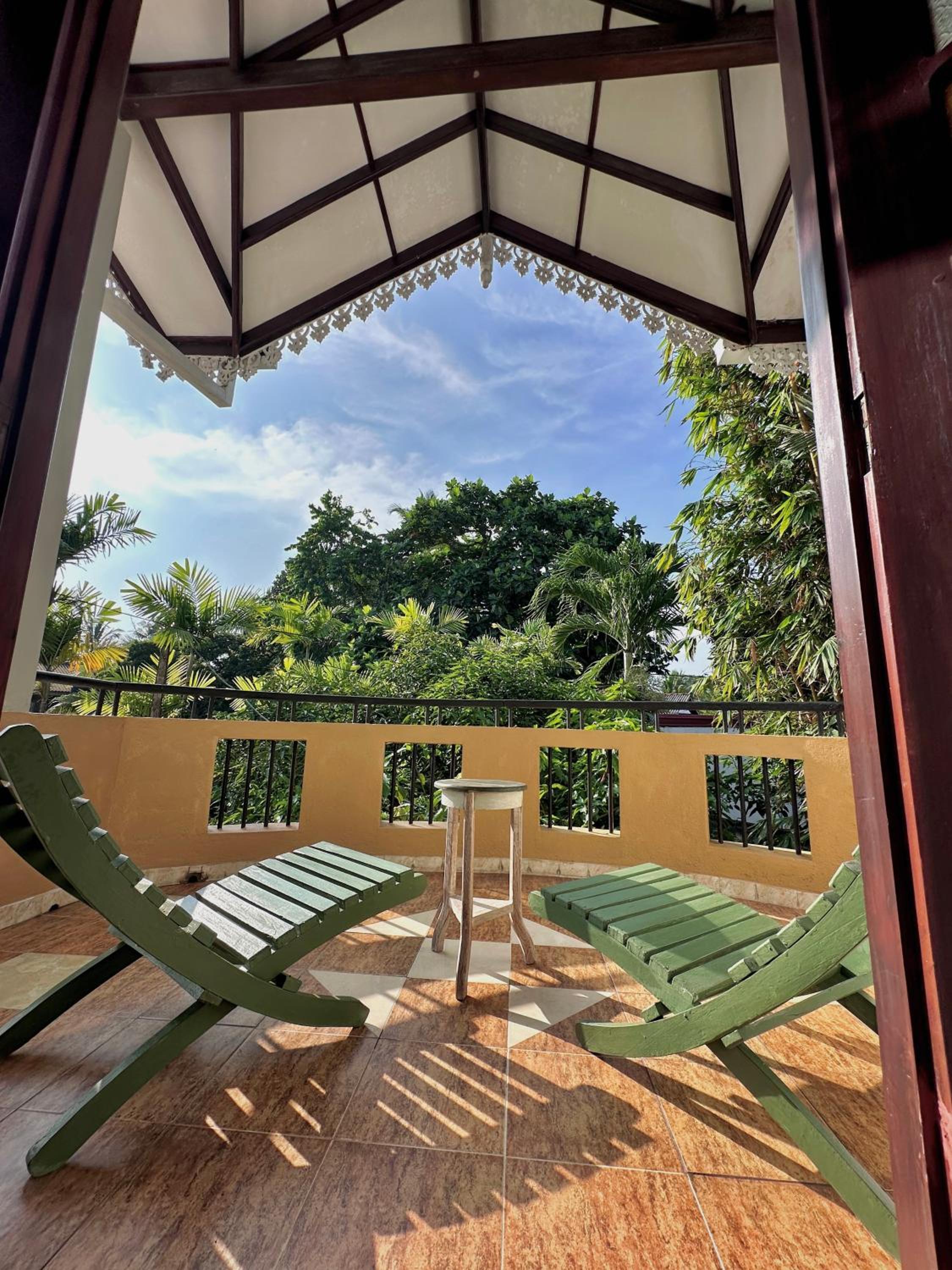 Family Room with Balcony photo 3