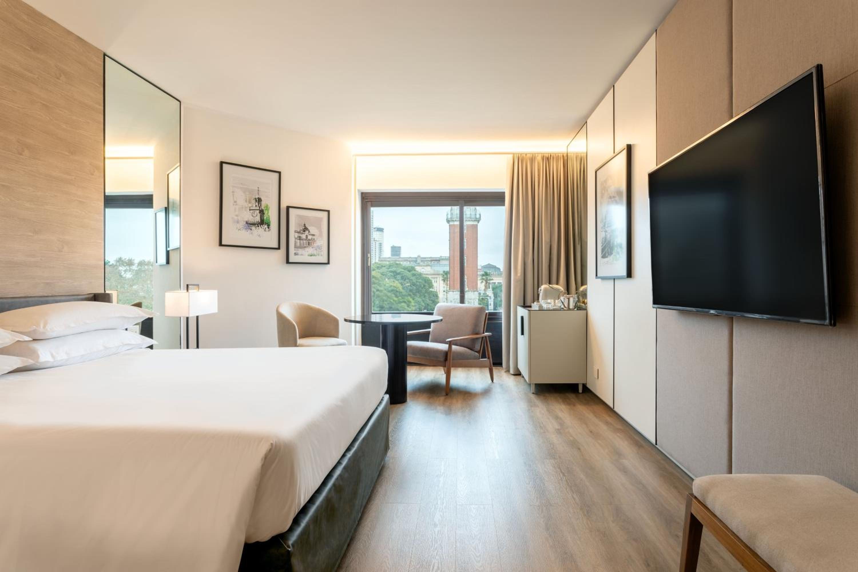 Single Room – Club Lounge Access/High Floor
