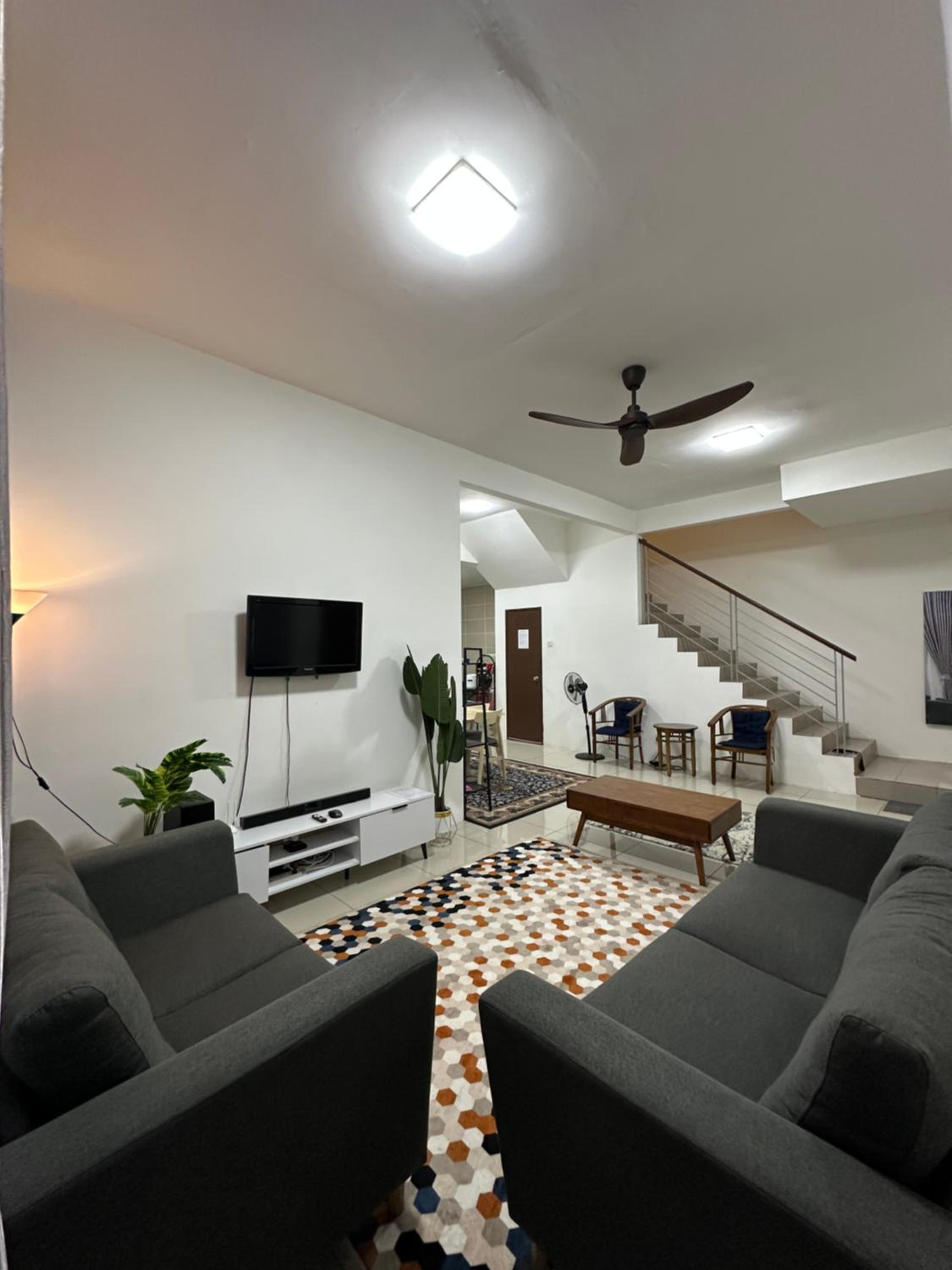 Four-Bedroom House photo 2
